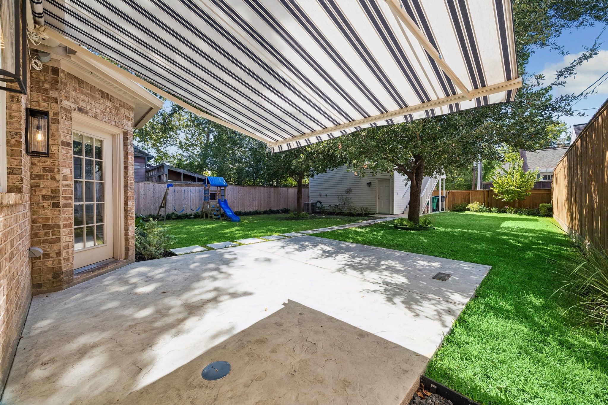 1439 Waverly Street, Houston, TX 77008