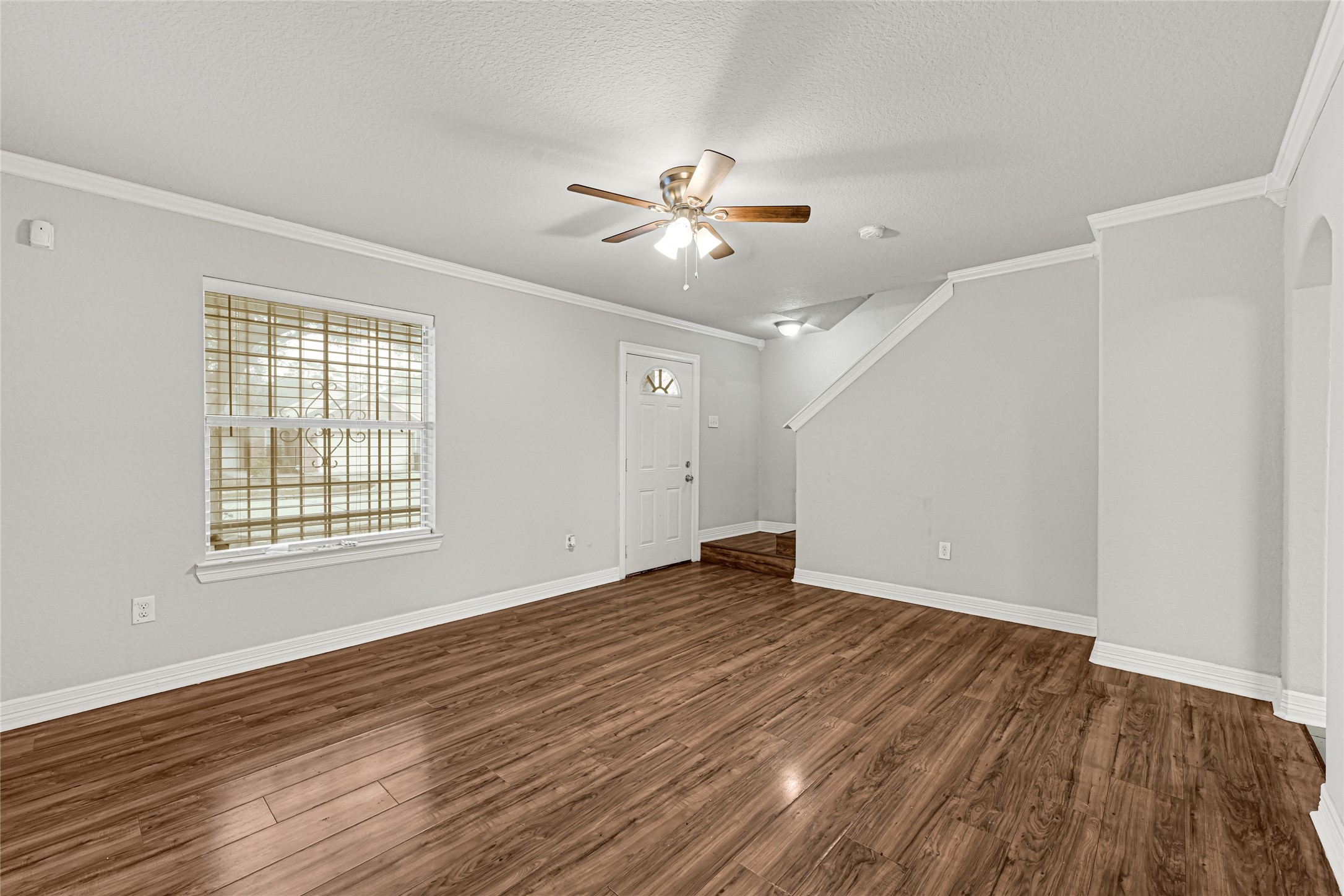 5826 Darlington Oak Street, Houston, TX 77016 5826 Darlington Oak Street, Houston, TX 77016