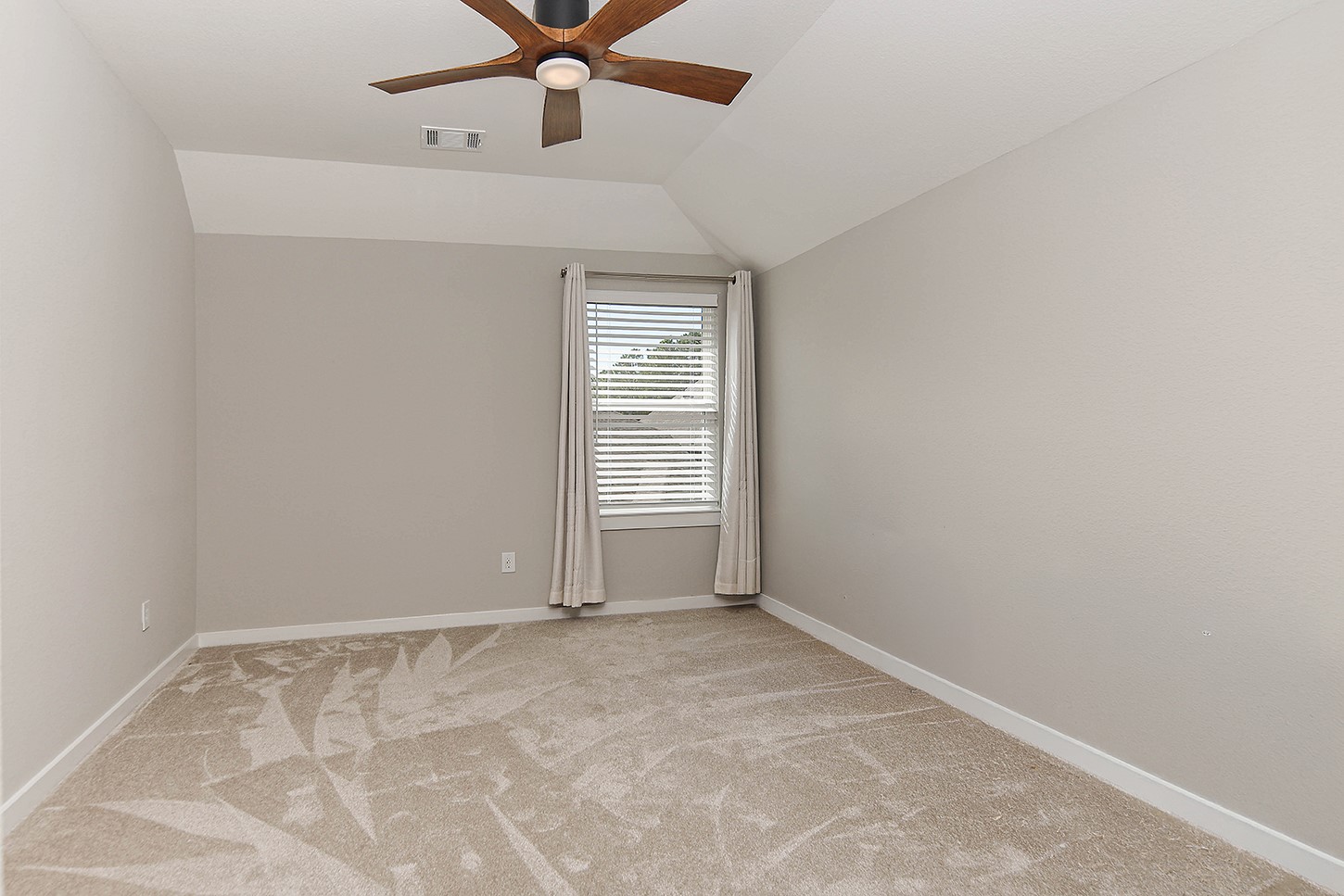 261 Monte Carlo Lane, Montgomery, TX 77316
