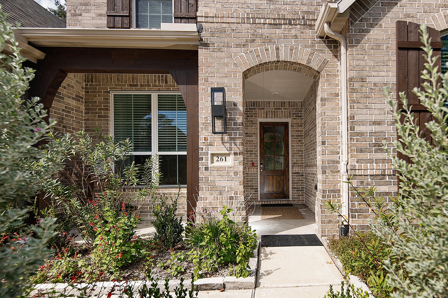 261 Monte Carlo Lane, Montgomery, TX 77316 261 Monte Carlo Lane, Montgomery, TX 77316