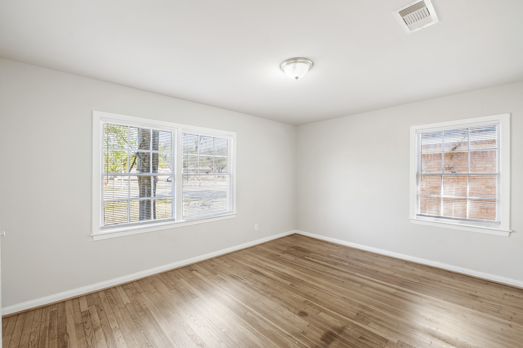 2013 5th Avenue N, Texas City, TX 77590