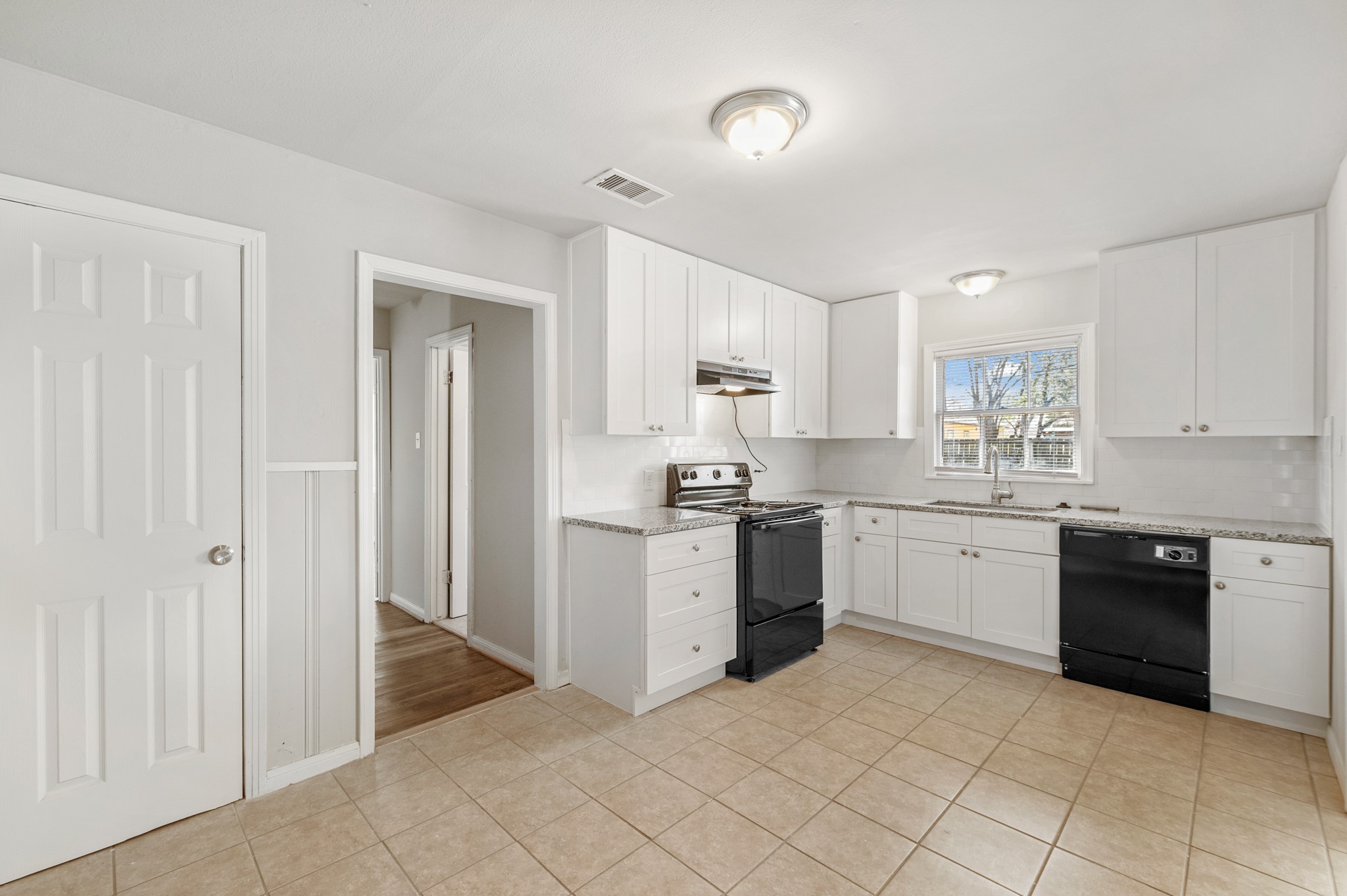 2013 5th Avenue N, Texas City, TX 77590