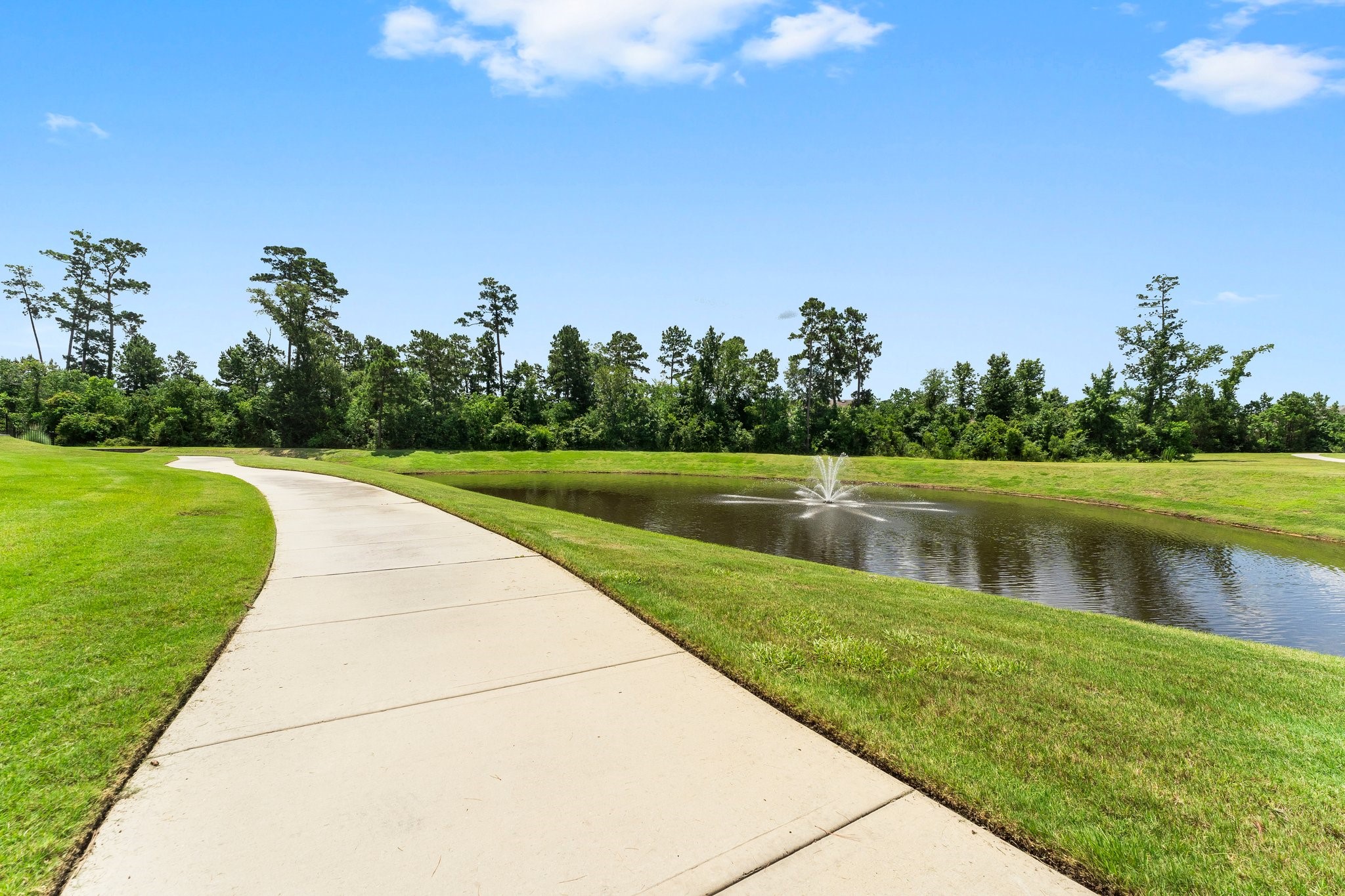 Walking trails around Del Webb