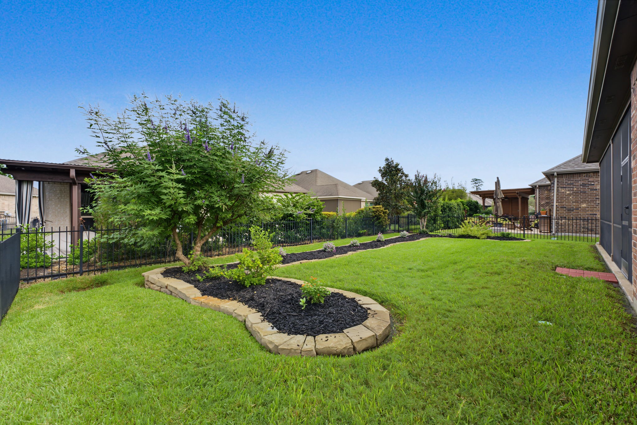 156 Wild Wick Way, The Woodlands, TX 77382