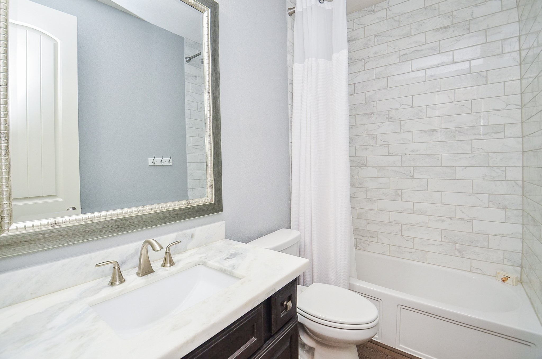Full bathroom 3