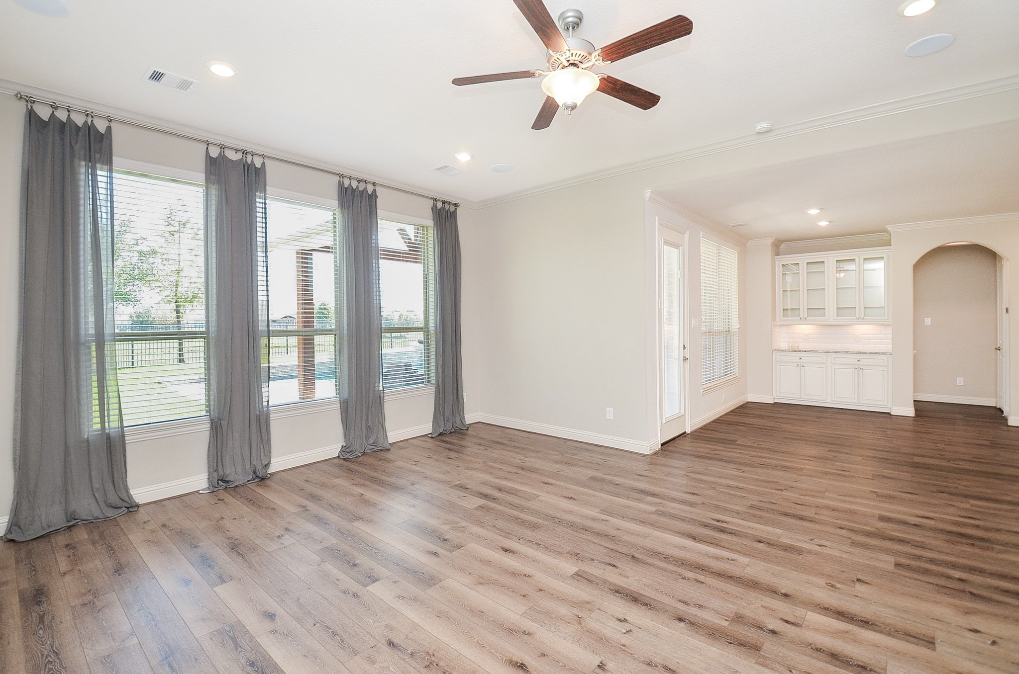 This property features an inviting open floor plan with a breakfast bar that flows seamlessly into the living room!