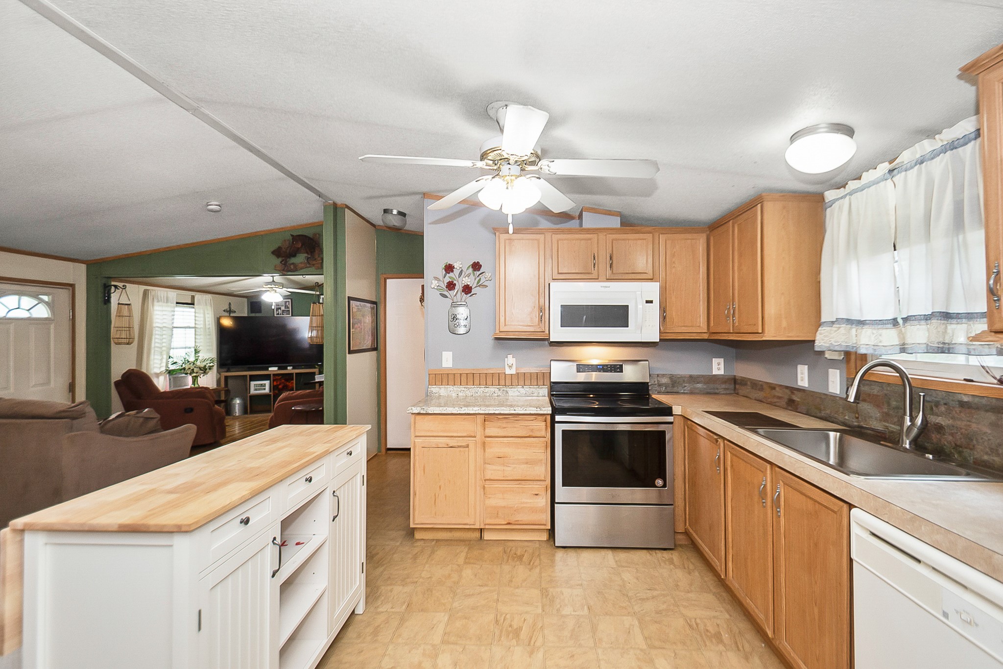 5027 Farmer Road, Alvin, TX 77511