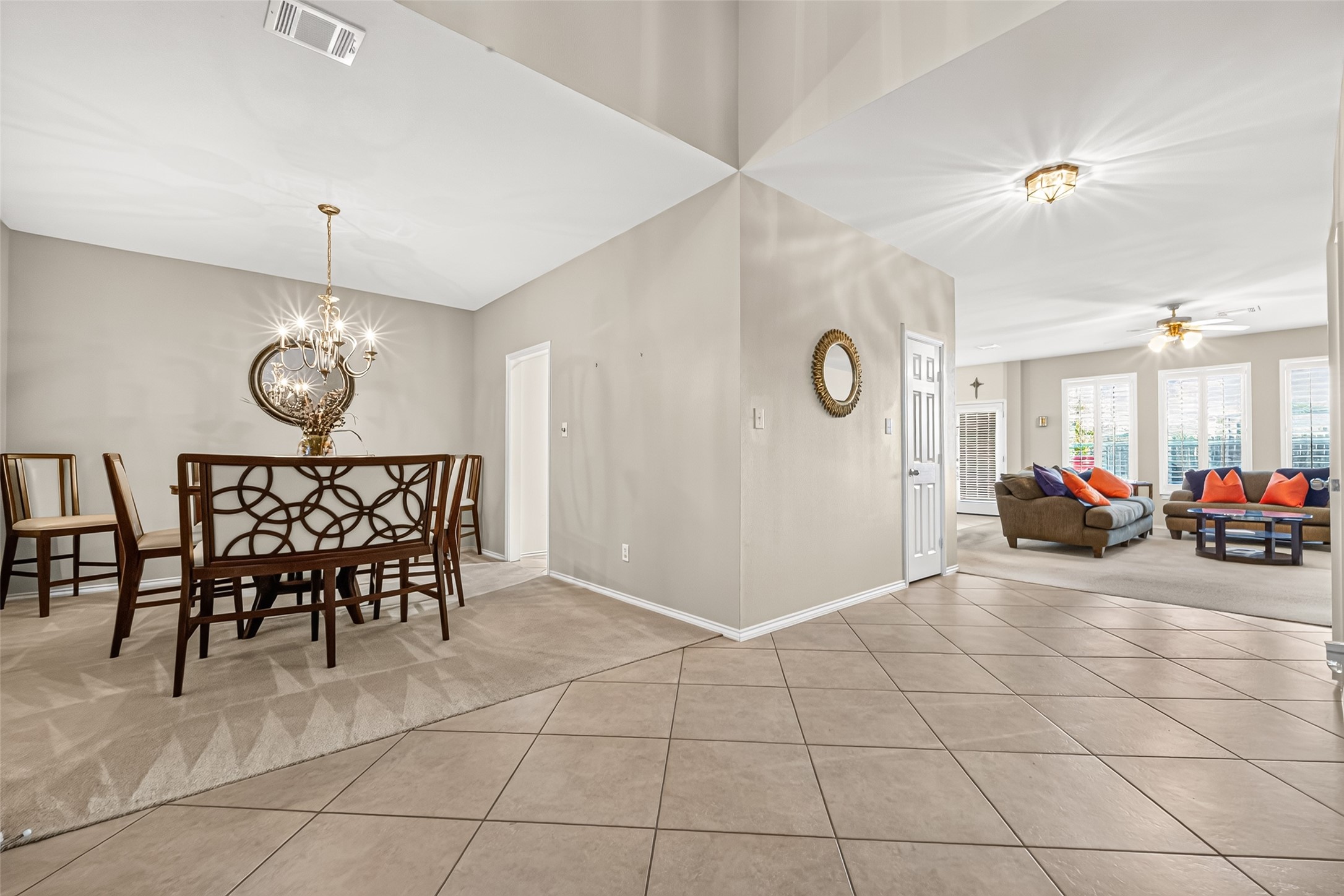 Spacious Foyer