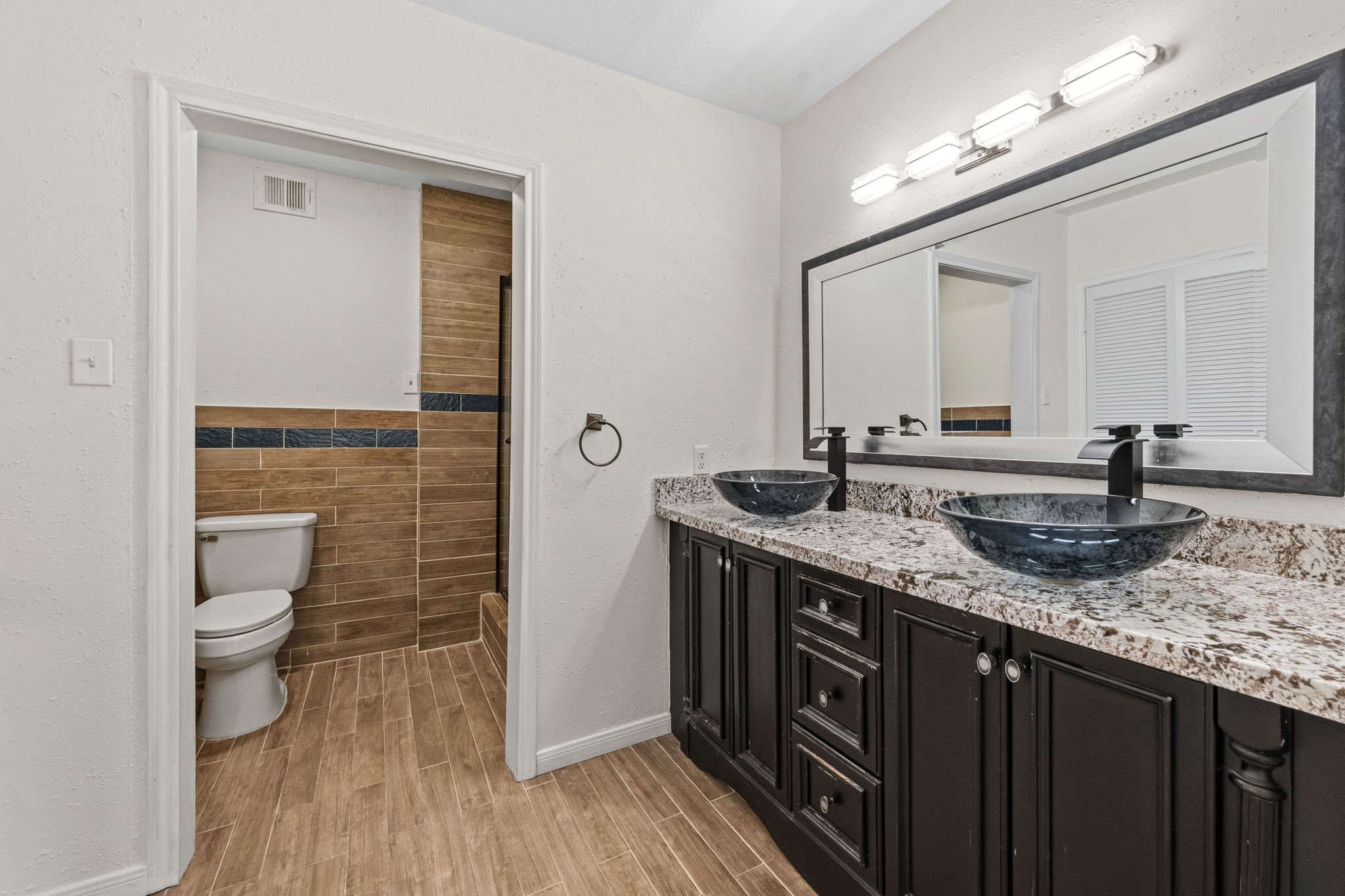1802 Stoney Brook Drive, #103, Houston, TX 77063