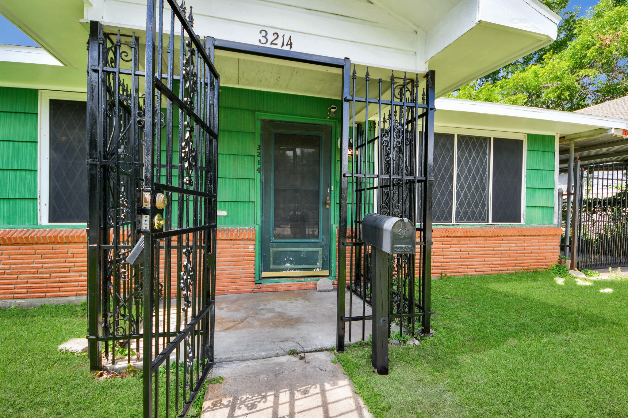 3214 Tuam Street, Houston, TX 77004