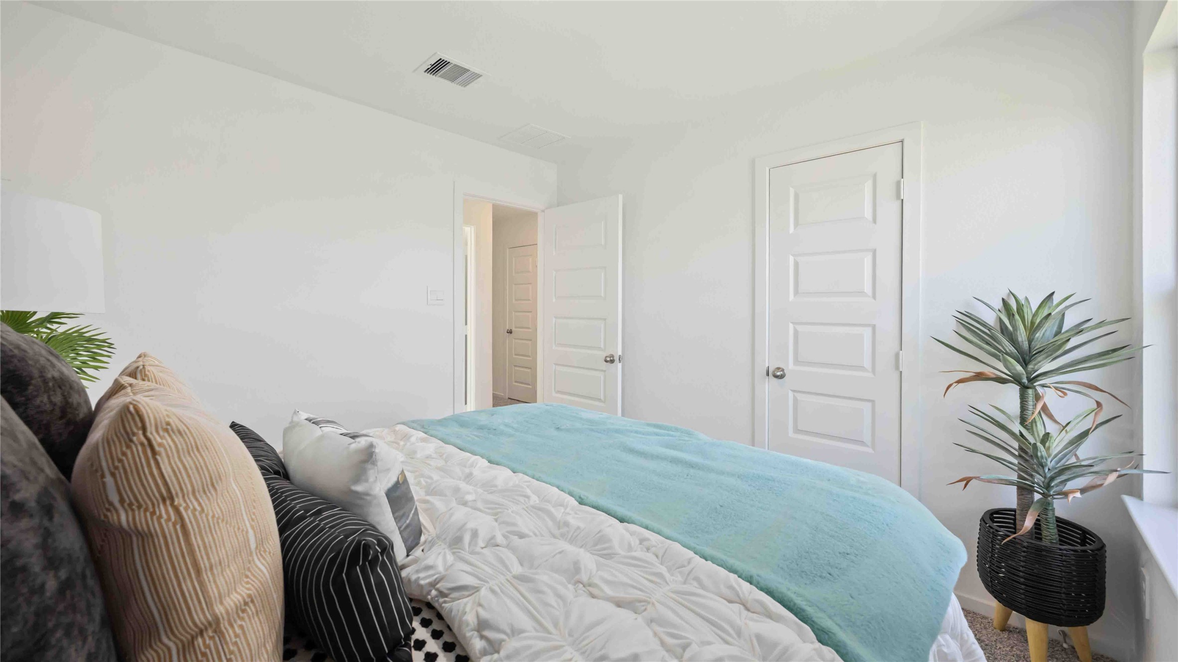 5921 Manning Oaks Street, Houston, TX 77091