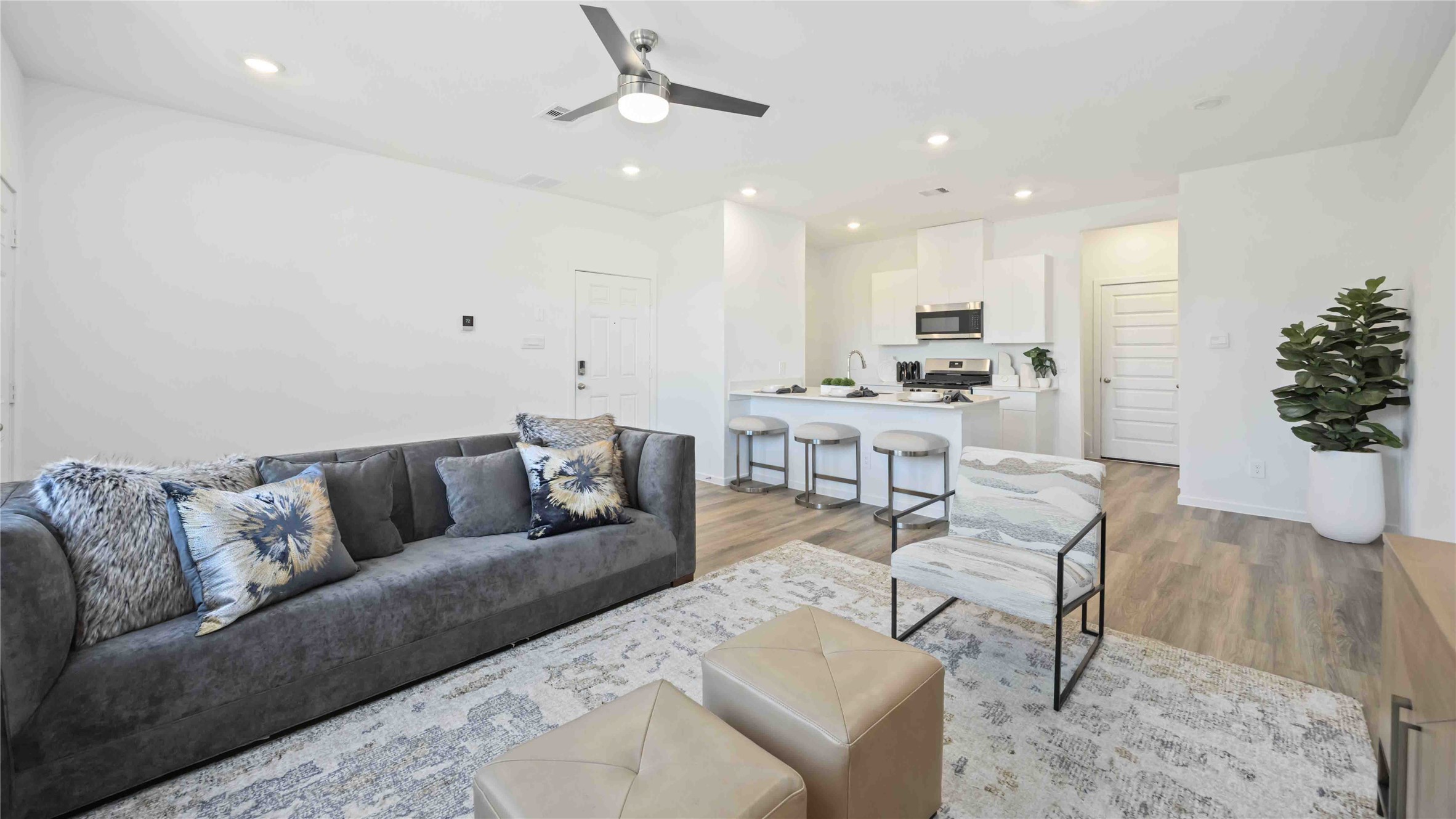 5921 Manning Oaks Street, Houston, TX 77091