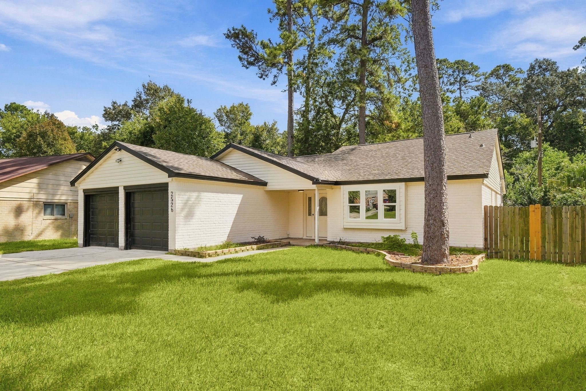 2526 Rambling Brook Drive, Spring, TX 77373