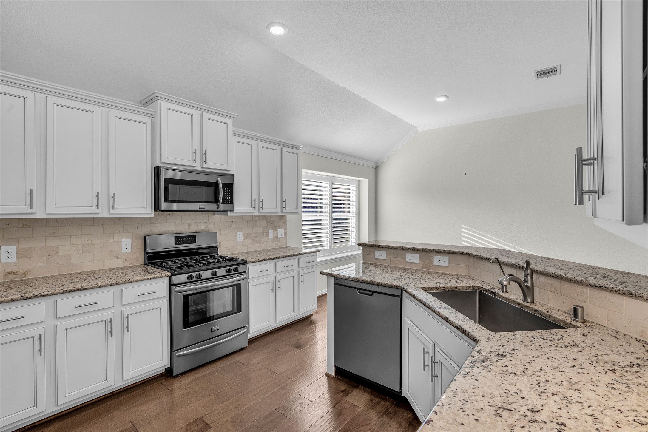 3870 Enchanted Timbers Lane, Spring, TX 77386