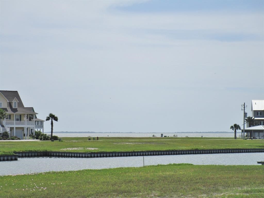 13 Saddlebunch, Hitchcock, TX 77563