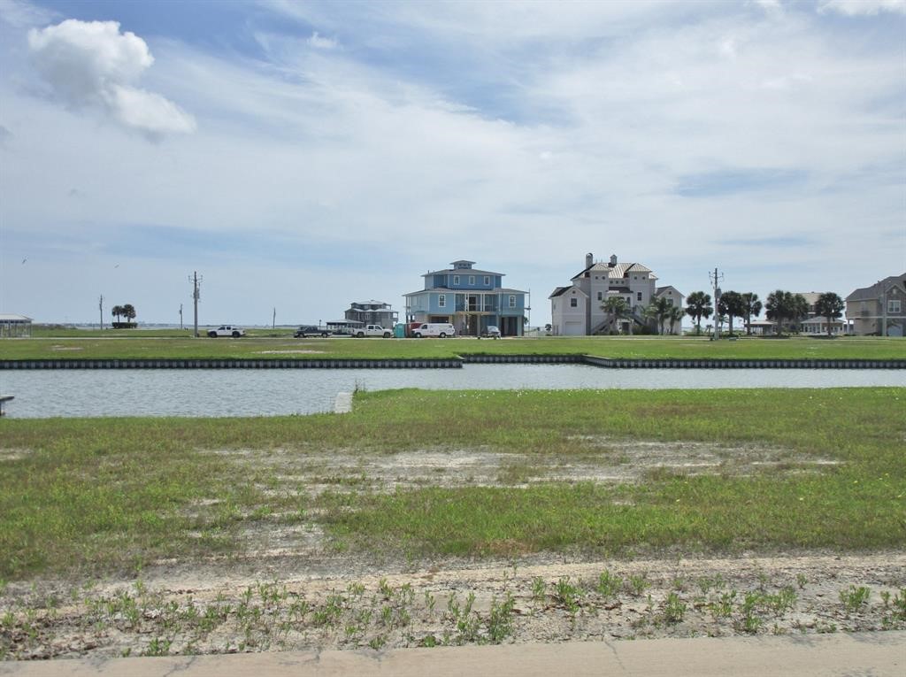 13 Saddlebunch, Hitchcock, TX 77563