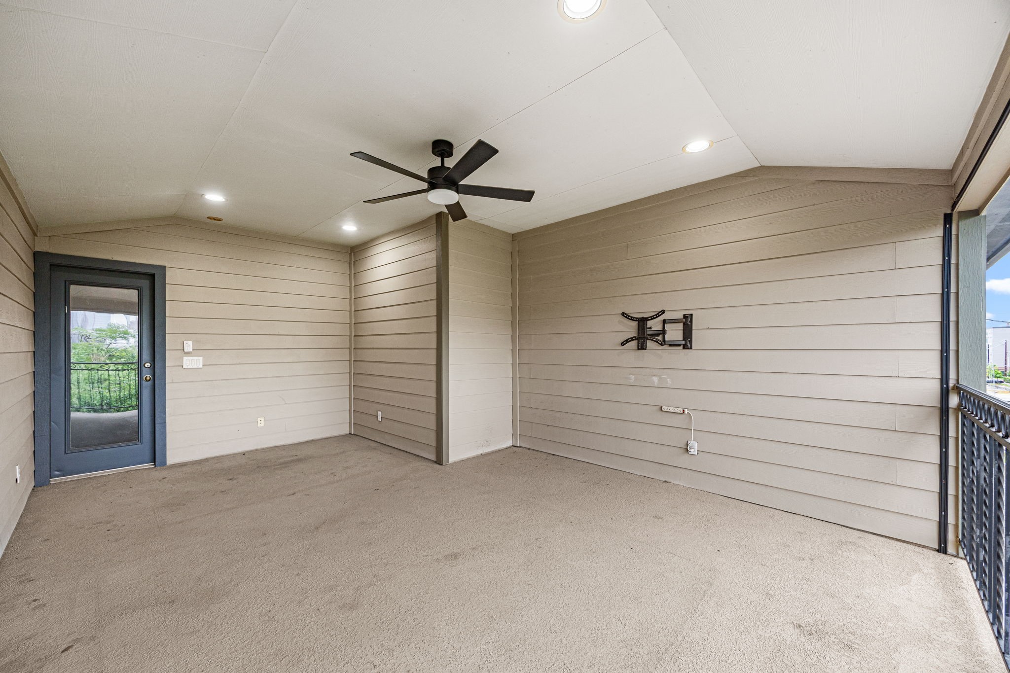 1119 Saint Charles Street, Houston, TX 77003