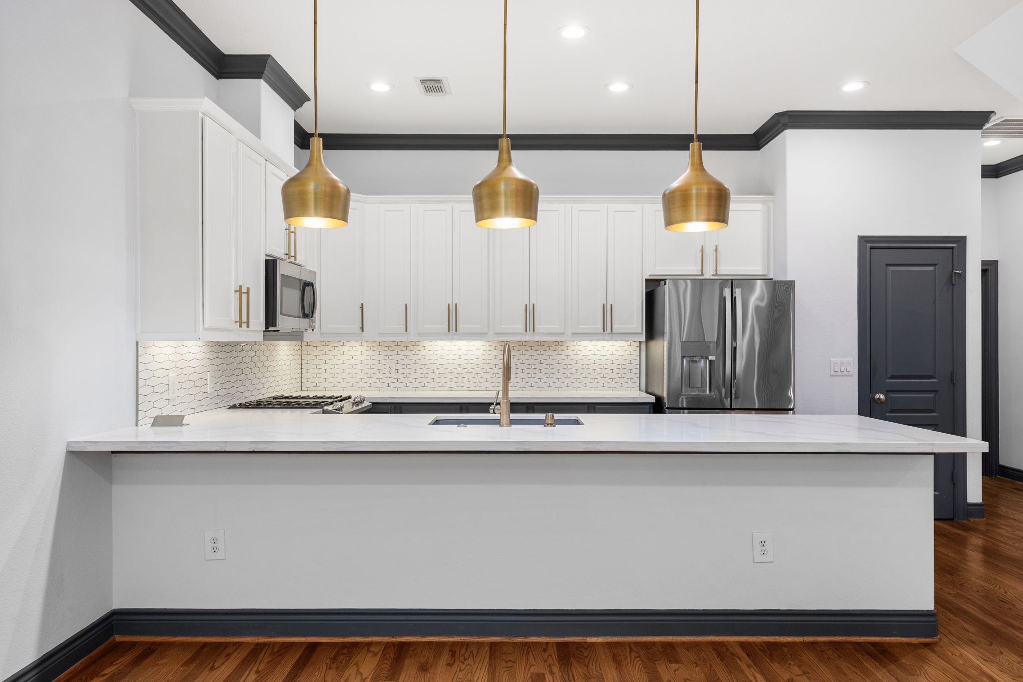 1119 Saint Charles Street, Houston, TX 77003 1119 Saint Charles Street, Houston, TX 77003
