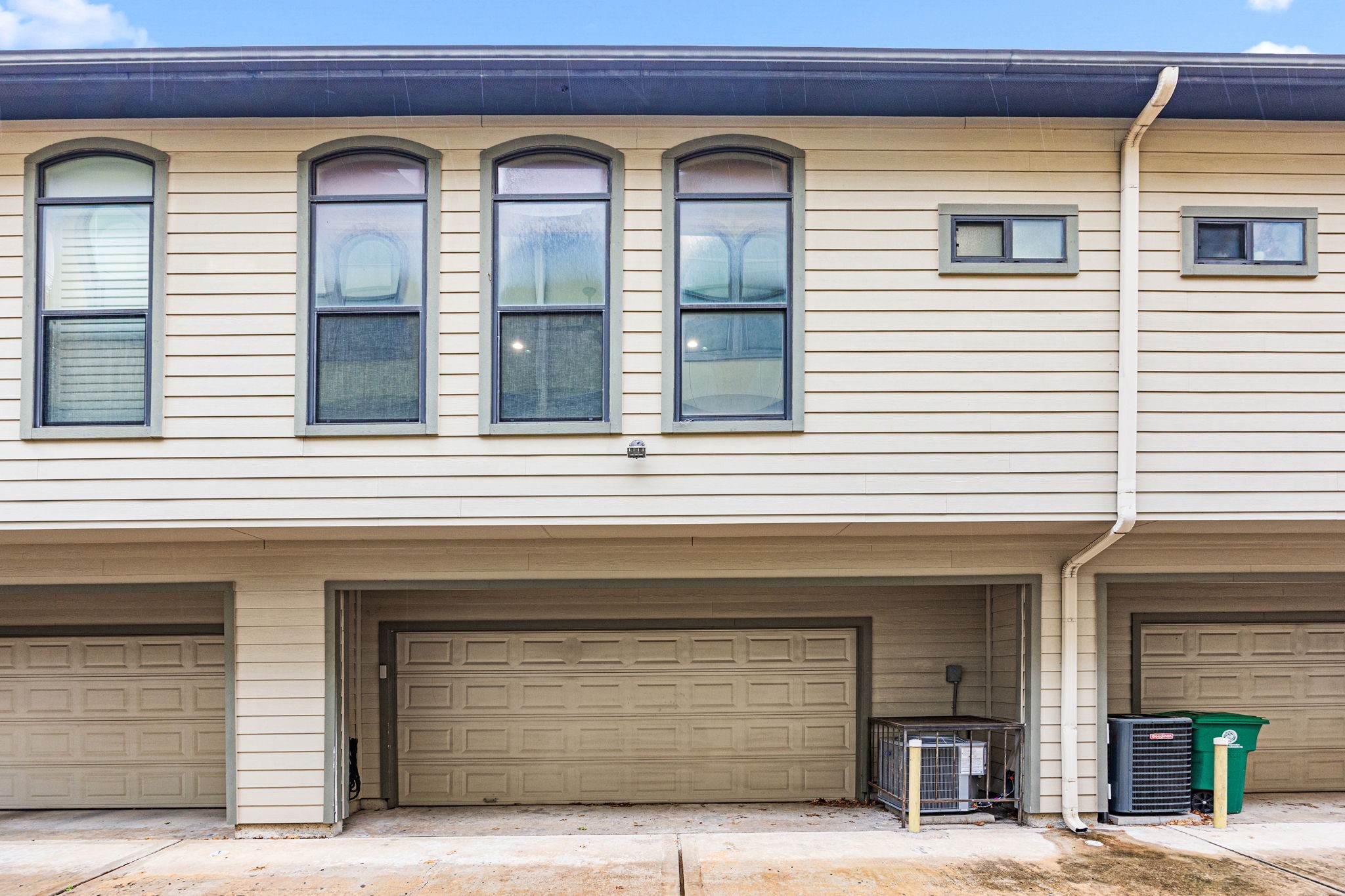1119 Saint Charles Street, Houston, TX 77003
