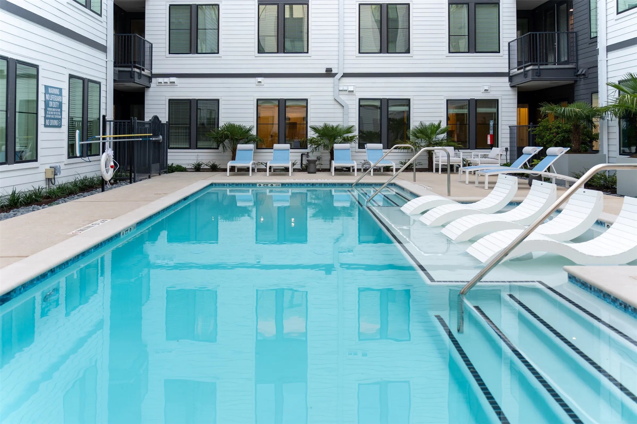 1690 North Loop, #376, Houston, TX 77009