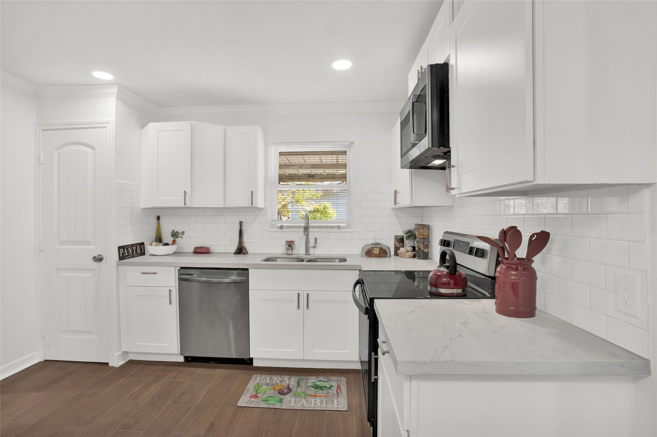 3204 Hoover Street, La Marque, TX 77568