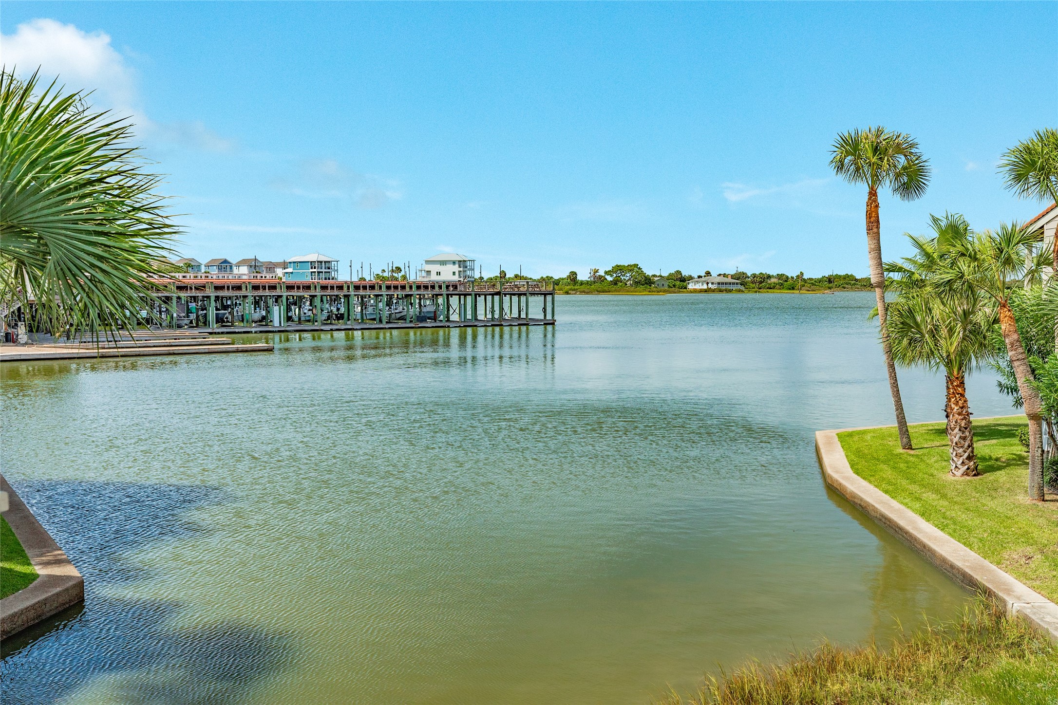 9D Dana Drive, Galveston, TX 77554