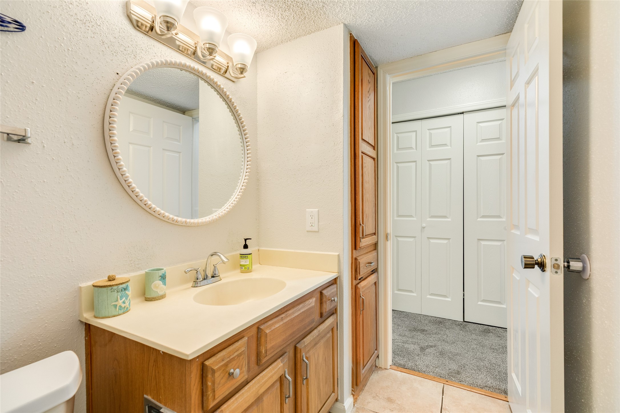 9D Dana Drive, Galveston, TX 77554