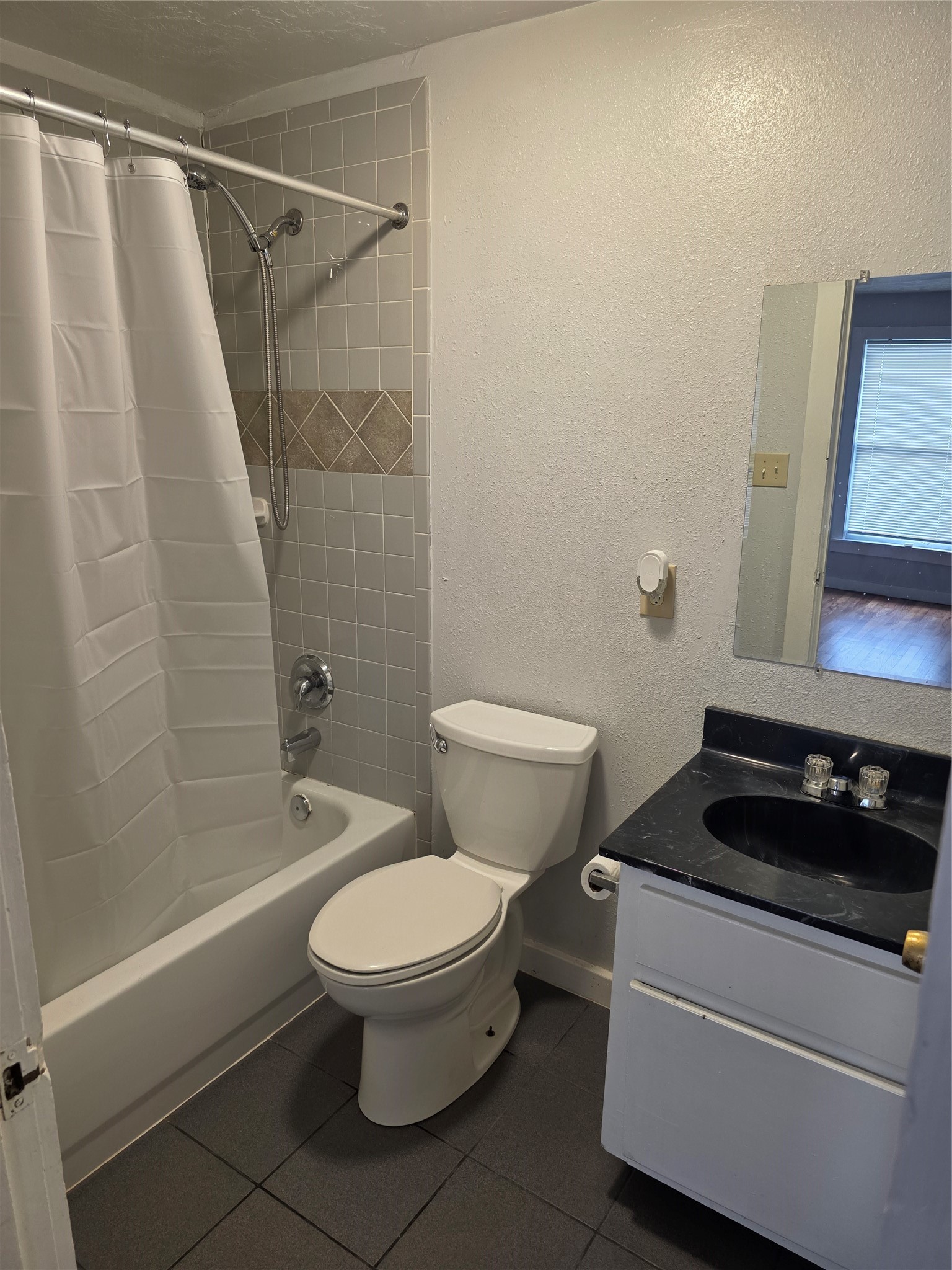 316 Frisco Street, Houston, TX 77022