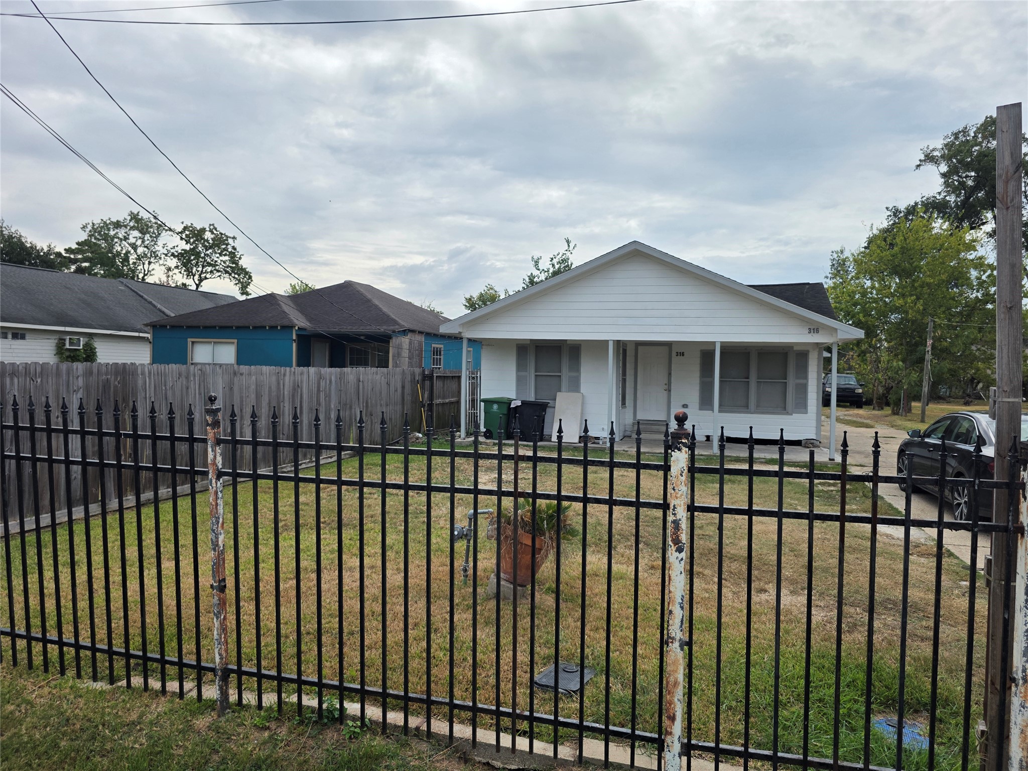316 Frisco Street, Houston, TX 77022