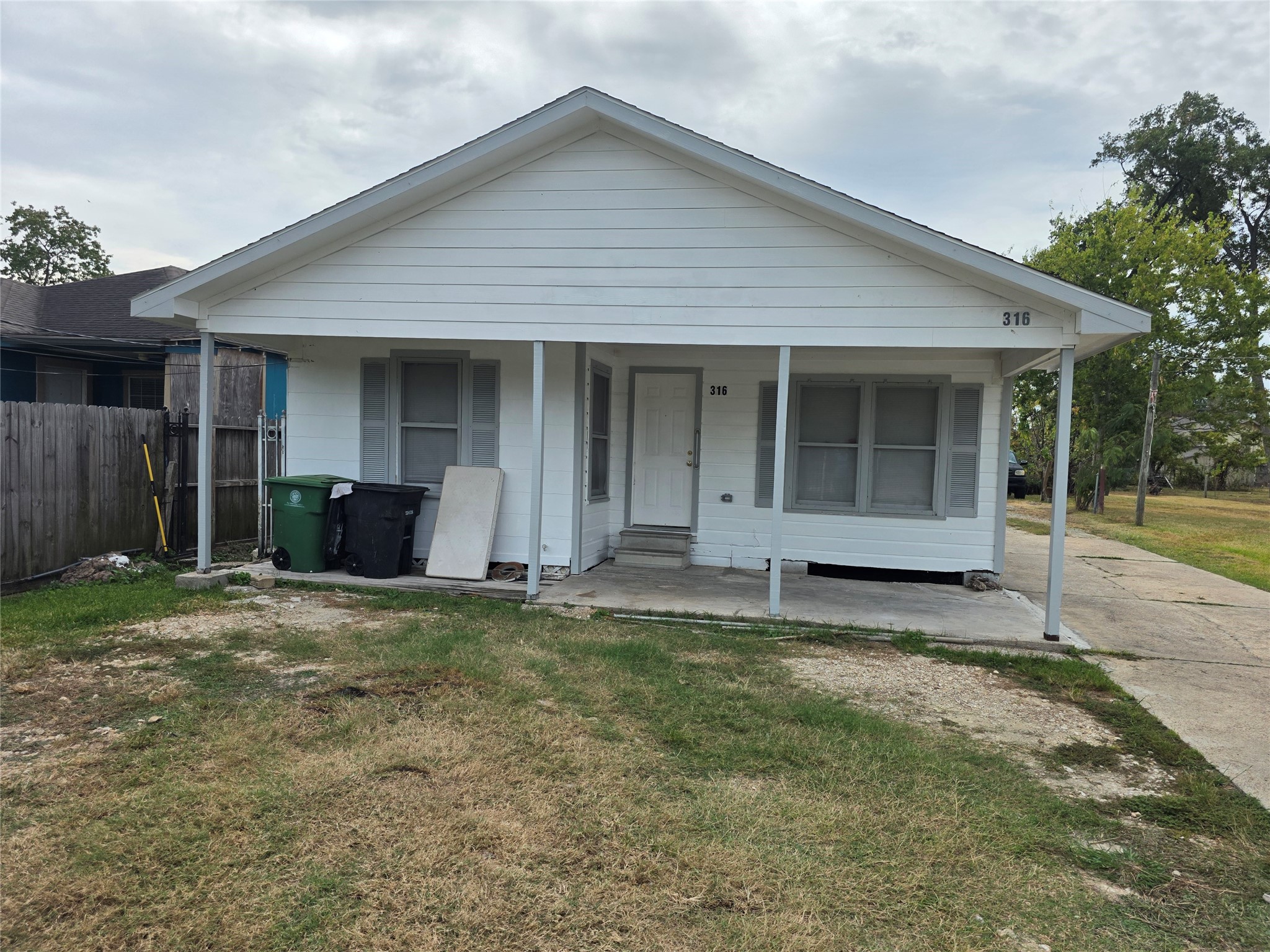 316 Frisco Street, Houston, TX 77022