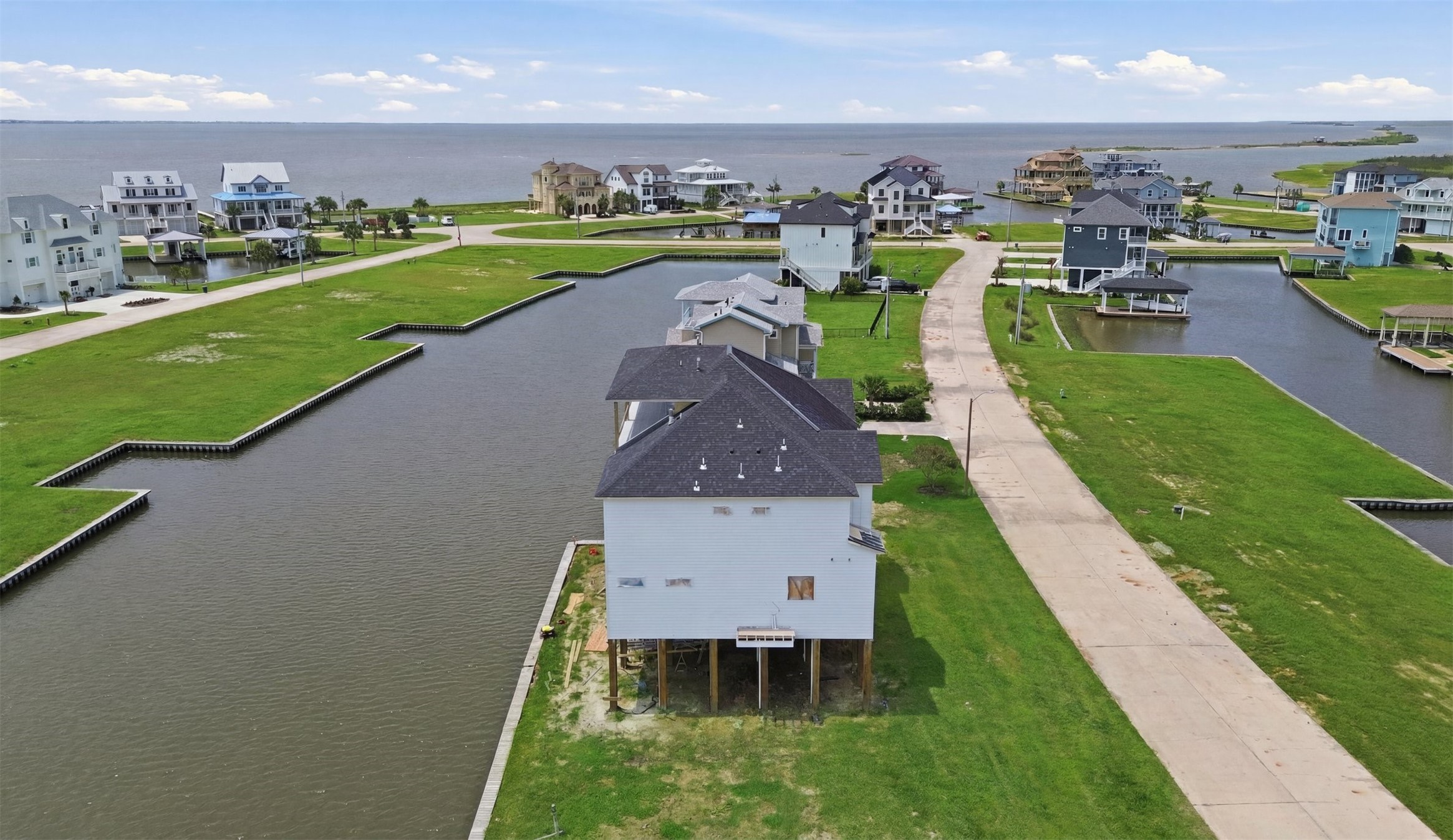 11 Saddlebunch, Hitchcock, TX 77563