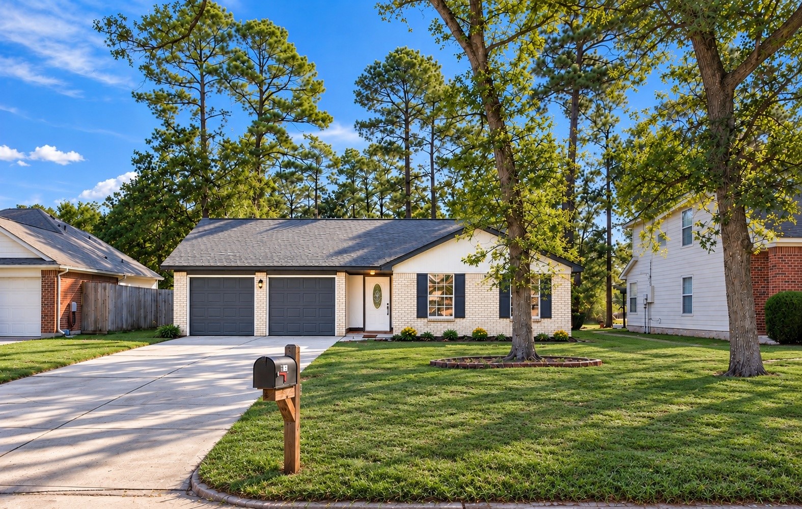 Welcome to 16714 Camber Ct!