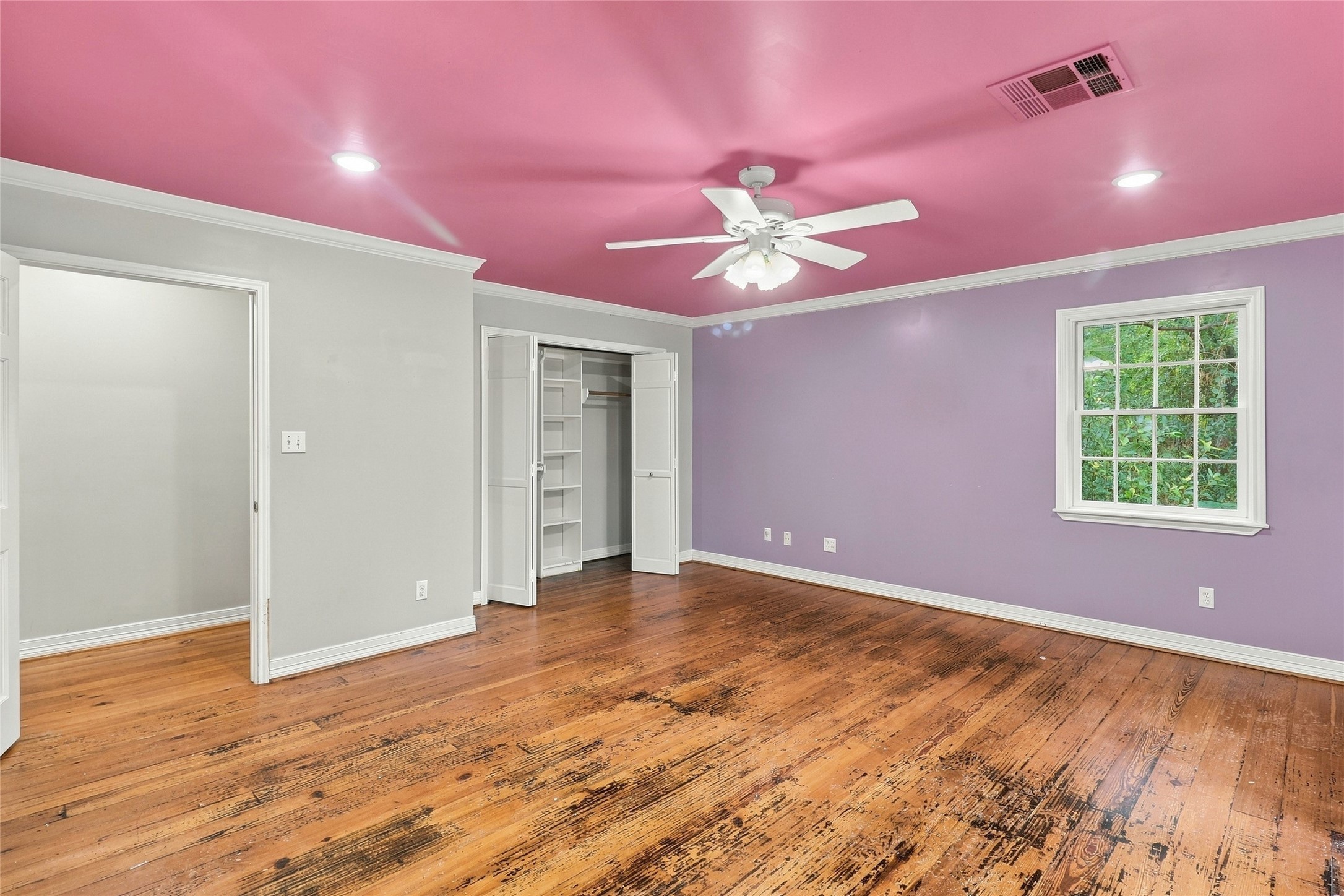 8714 Holly Hills Drive, Tomball, TX 77375