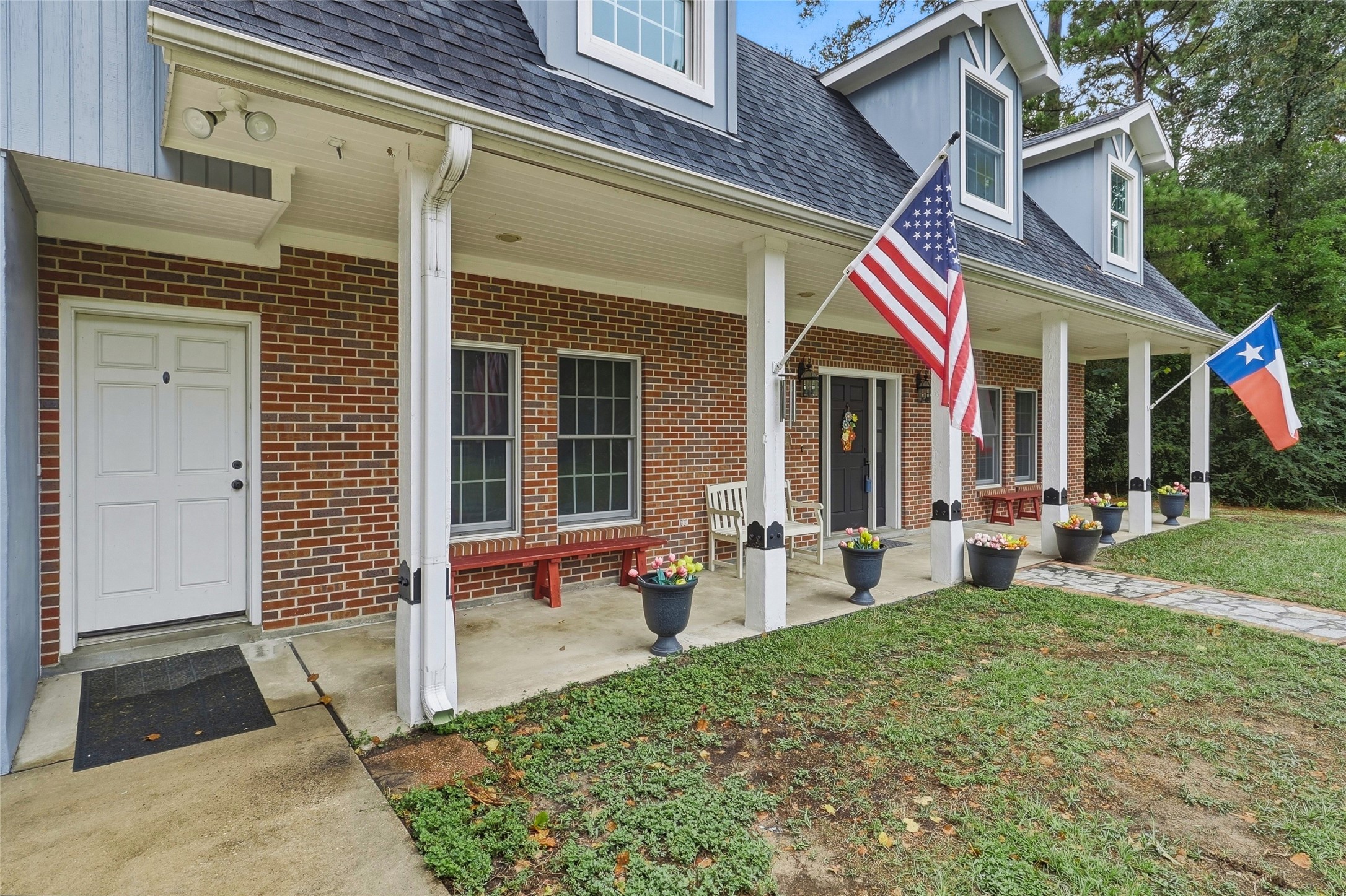 8714 Holly Hills Drive, Tomball, TX 77375