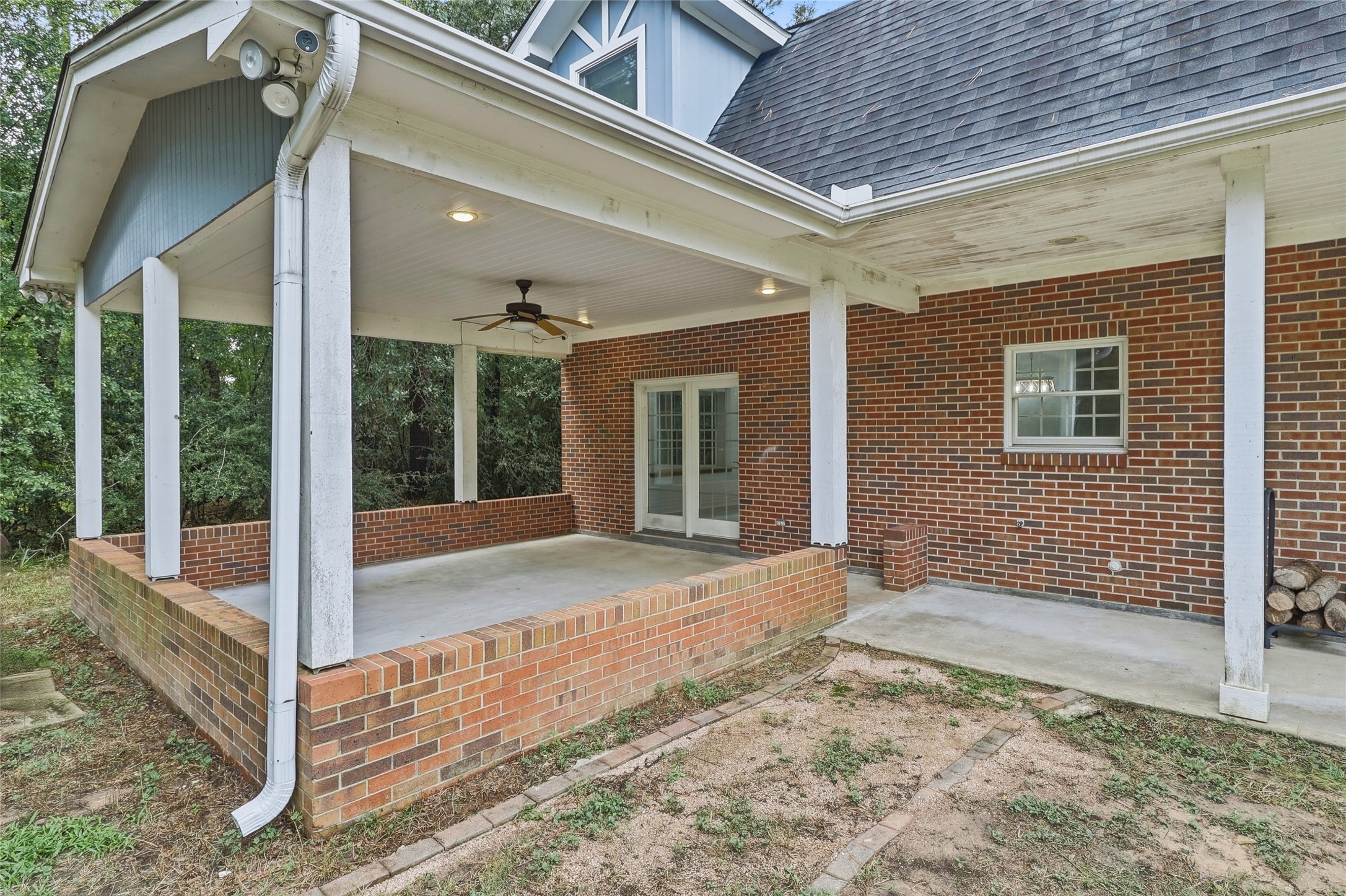 8714 Holly Hills Drive, Tomball, TX 77375
