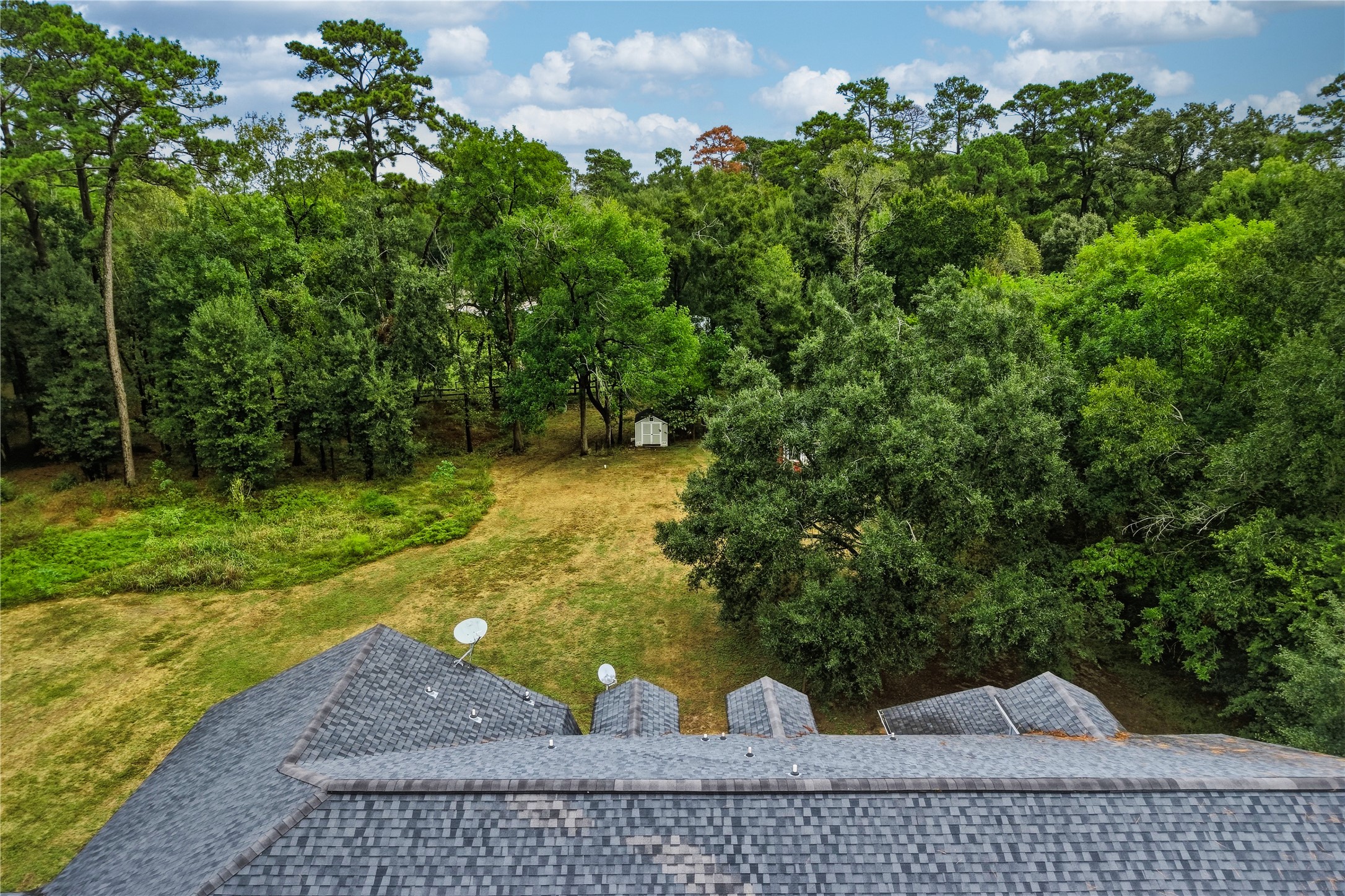 8714 Holly Hills Drive, Tomball, TX 77375