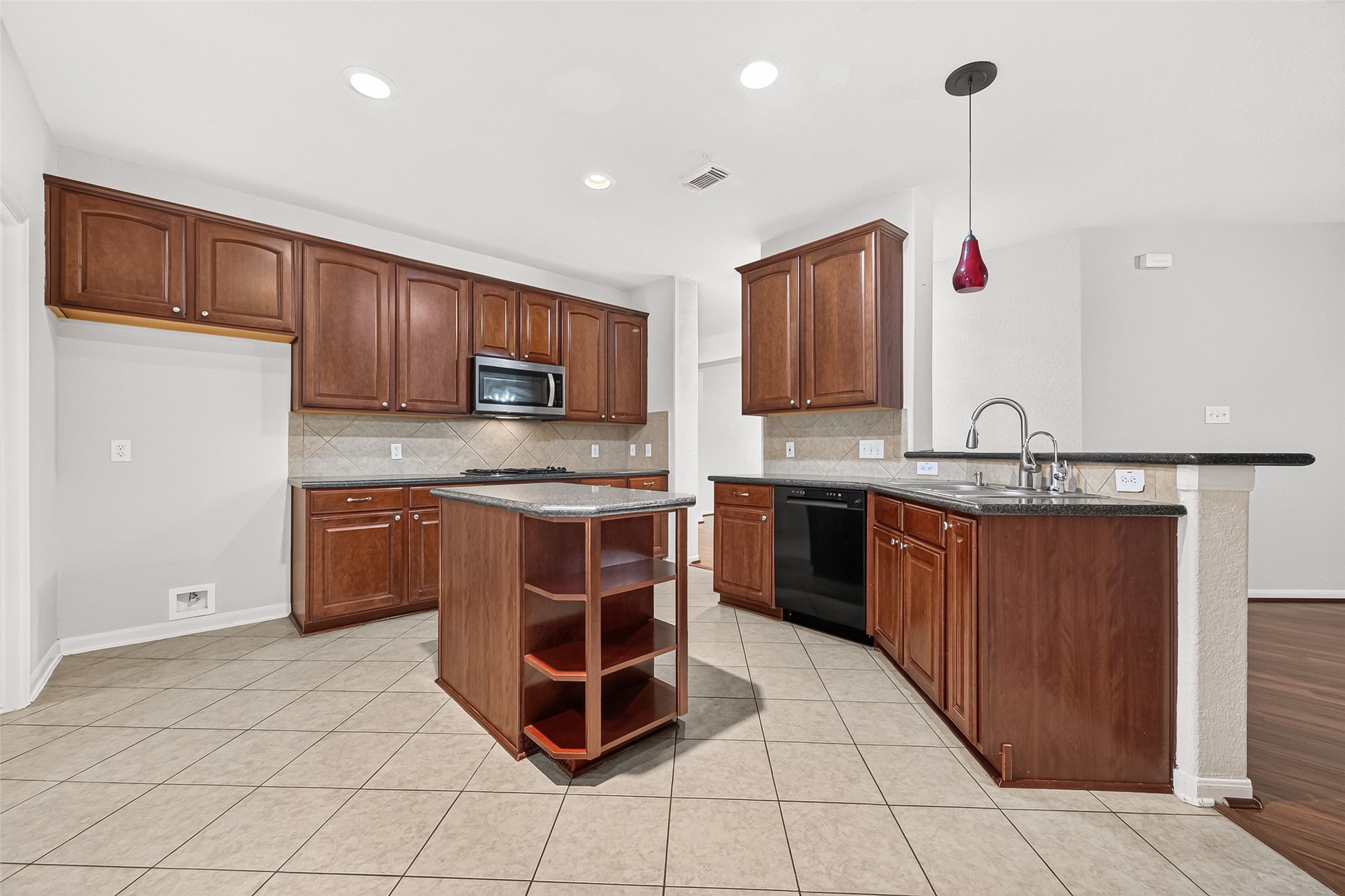 7519 TRAIL HOLLOW, Missouri City, TX 77459