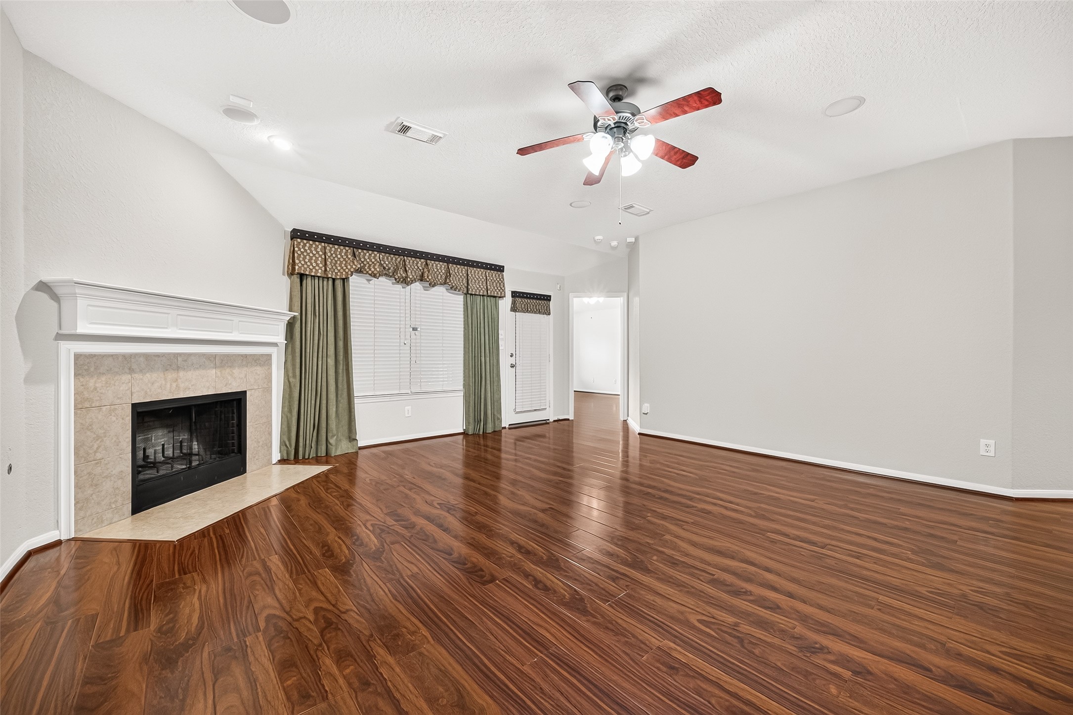 7519 TRAIL HOLLOW, Missouri City, TX 77459