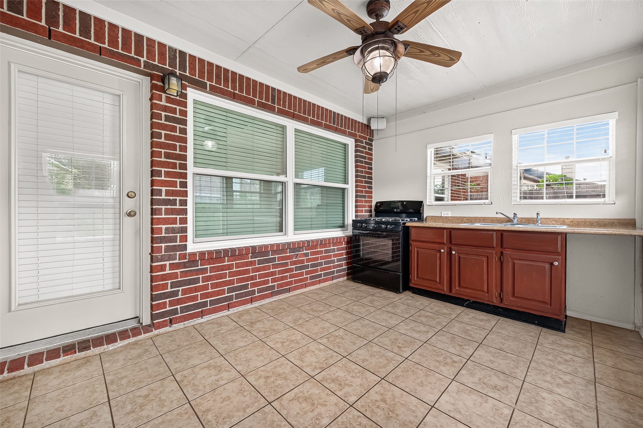 7519 TRAIL HOLLOW, Missouri City, TX 77459