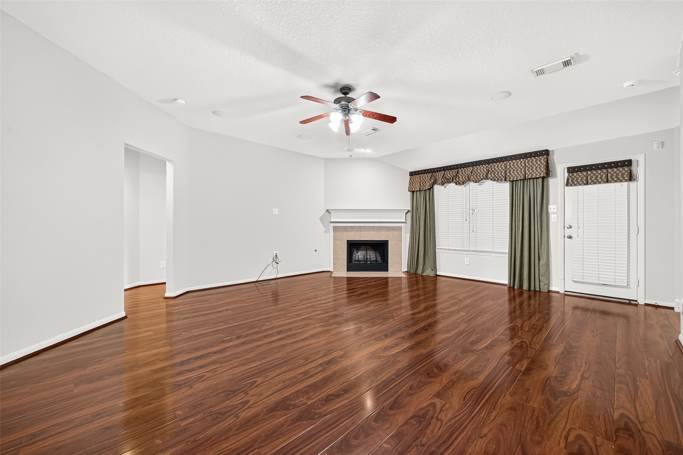 7519 TRAIL HOLLOW, Missouri City, TX 77459