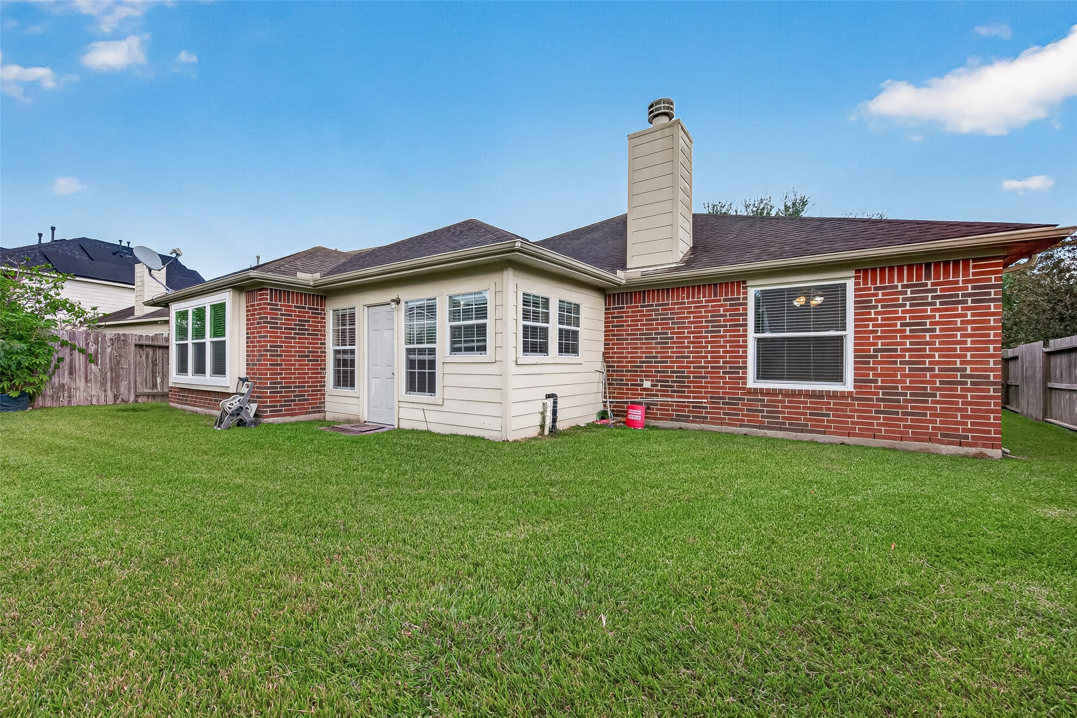 7519 TRAIL HOLLOW, Missouri City, TX 77459