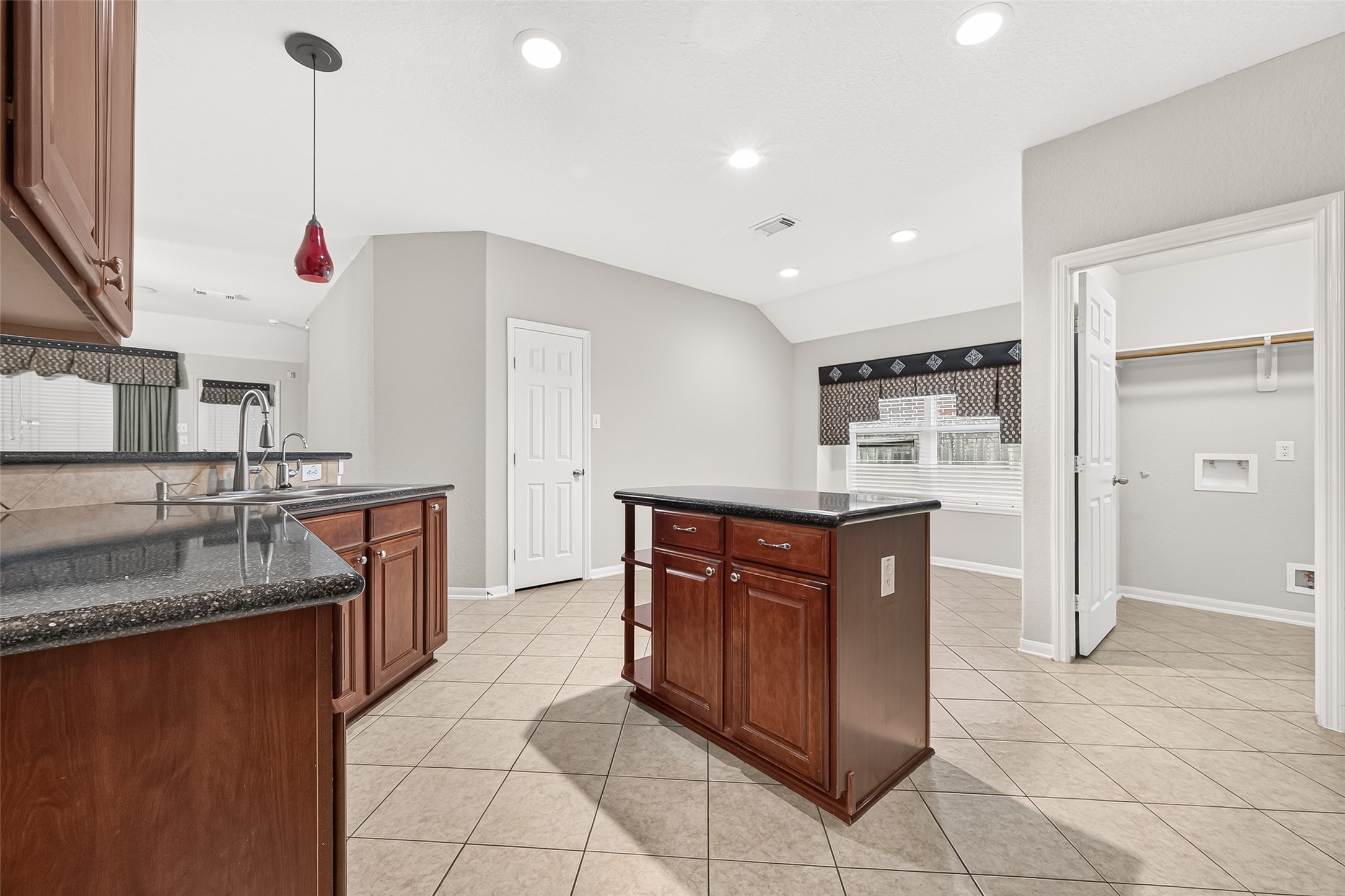 7519 TRAIL HOLLOW, Missouri City, TX 77459