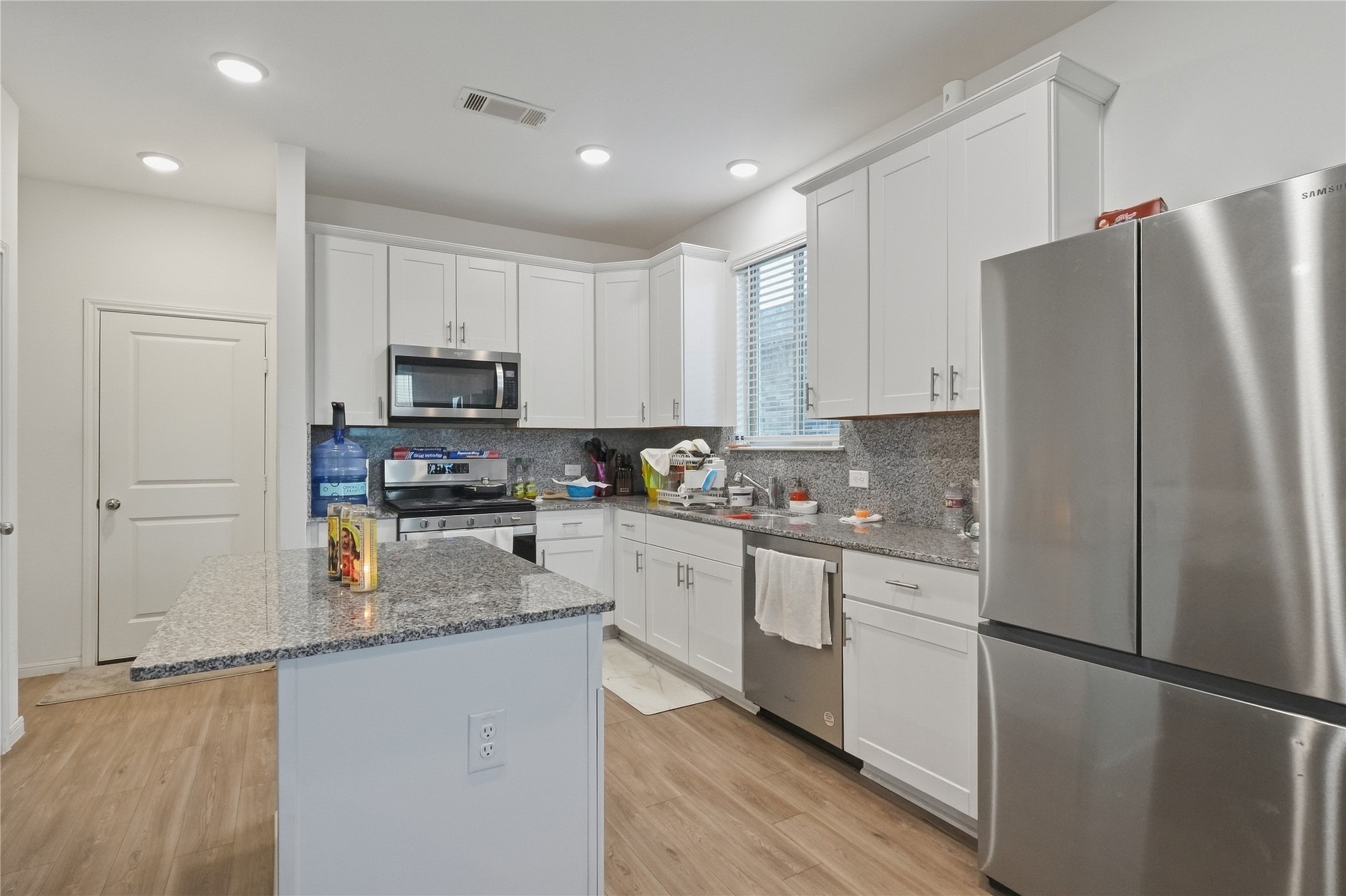 335 Appaloosa Drive, Alvin, TX 77511