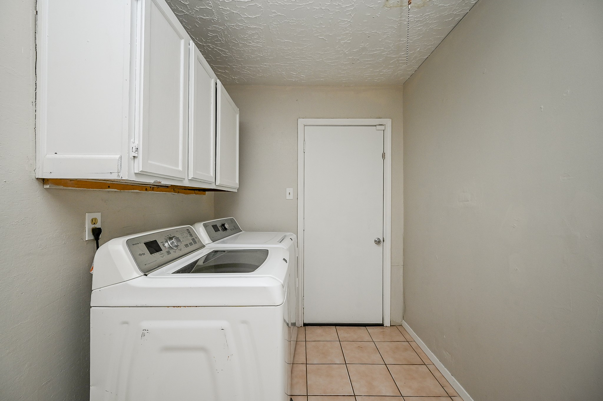 Spacious laundry