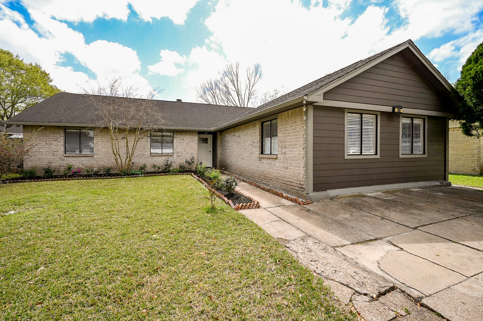 7407 W Fuqua Drive, Houston, TX 77489