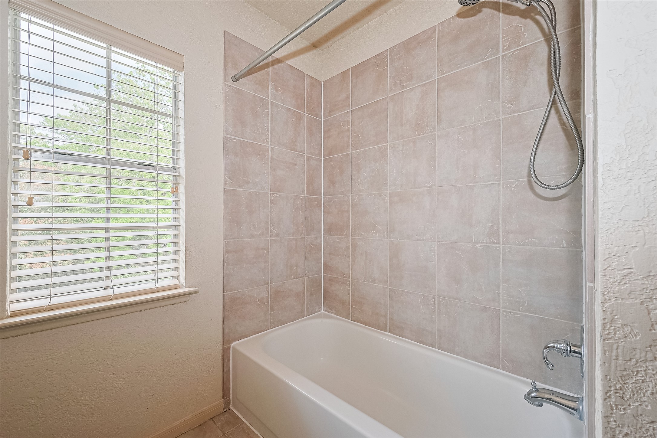 Hallway full bath on 2/F