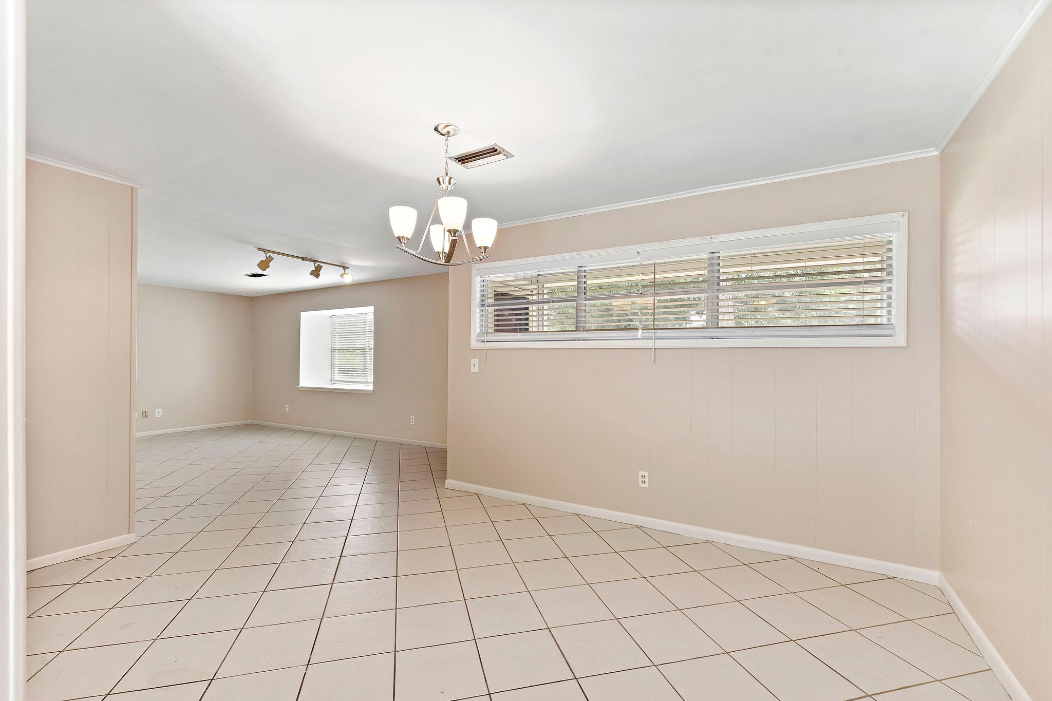 5522 Ariel Street, Houston, TX 77096