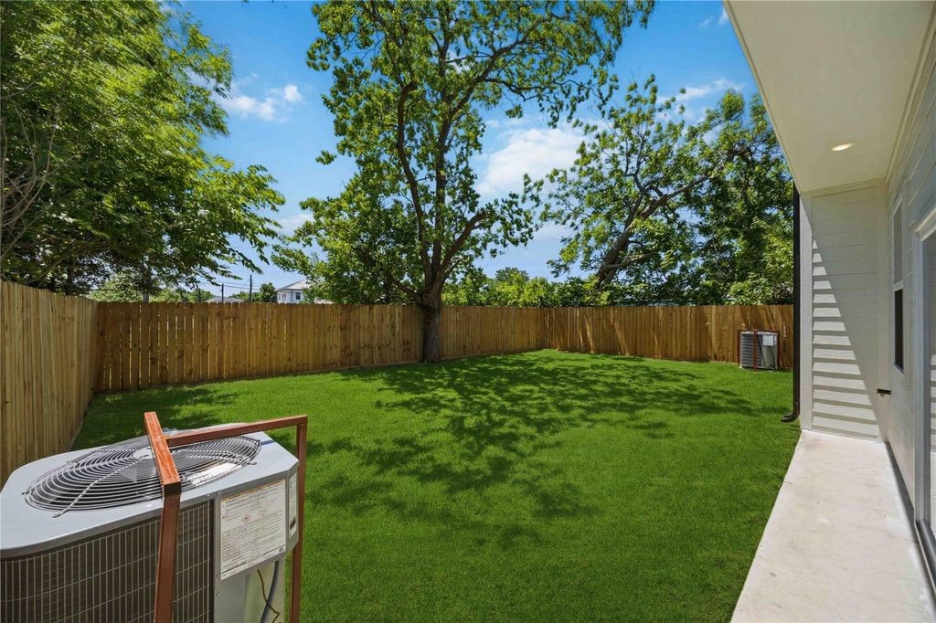 4630 Edfield Street, #B, Houston, TX 77033