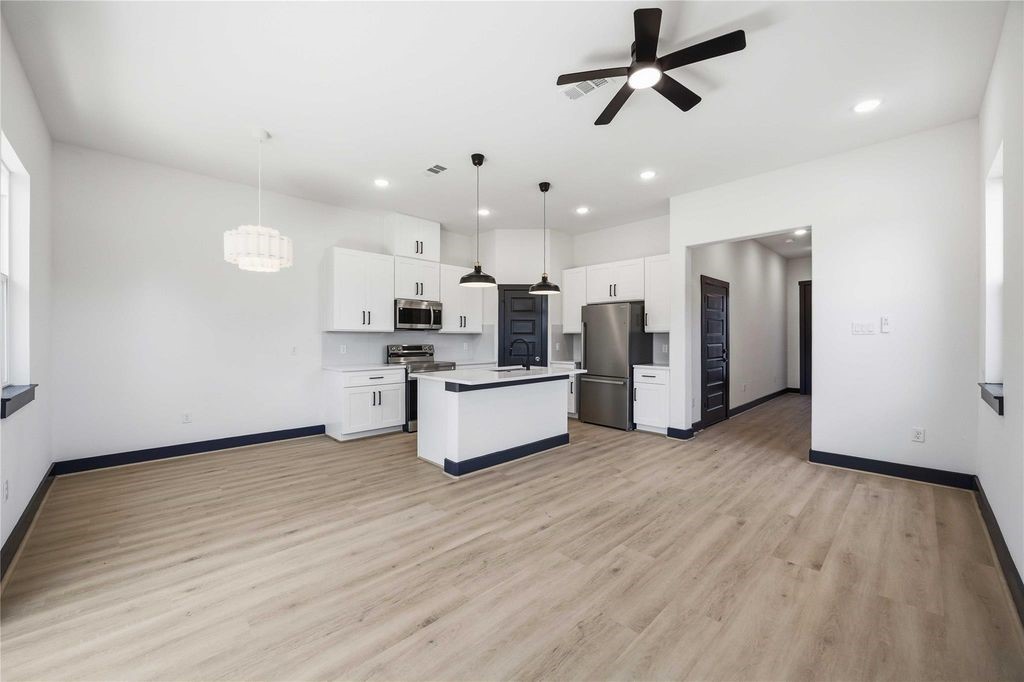 4630 Edfield Street, #B, Houston, TX 77033
