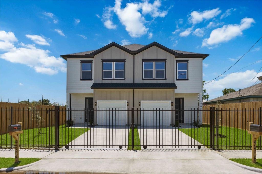 4630 Edfield Street, #B, Houston, TX 77033